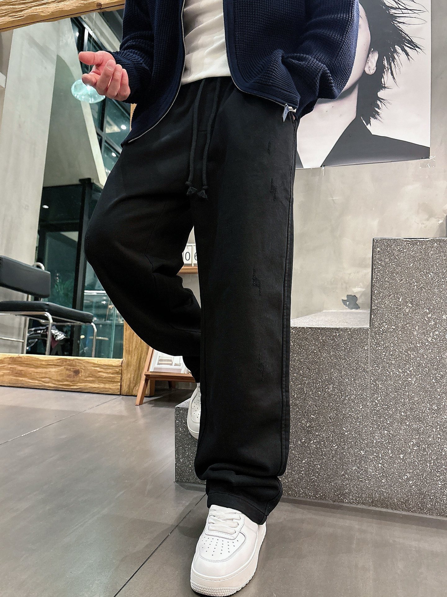 Balenciaga A貨休閒長褲男士款黑色塗鴉字母印花寬鬆直筒褲| 10 Balenciaga A貨休閒長褲男士款黑色塗鴉字母印花寬鬆直筒褲