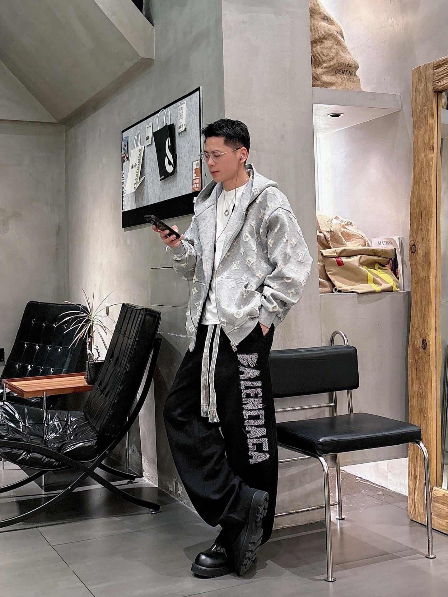 Balenciaga一比一休閒長褲男士款黑色字母刺繡寬鬆直筒運動褲| 15 Balenciaga一比一休閒長褲男士款黑色字母刺繡寬鬆直筒運動褲