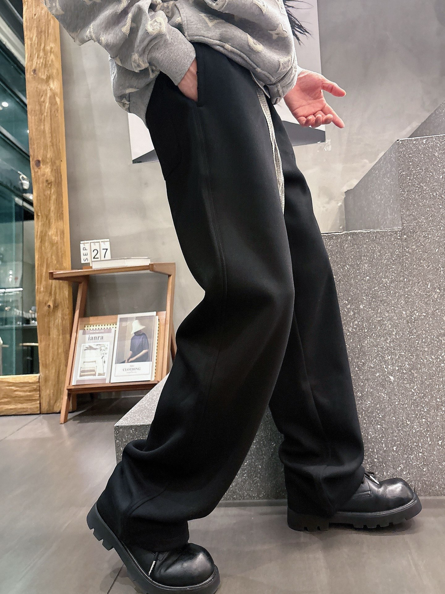 Balenciaga一比一休閒長褲男士款黑色字母刺繡寬鬆直筒運動褲| 12 Balenciaga一比一休閒長褲男士款黑色字母刺繡寬鬆直筒運動褲