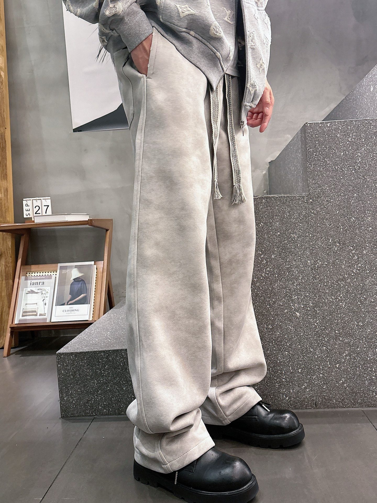 Balenciaga原單休閒長褲男士款米色寬鬆直筒褲街頭字母刺繡款| 8 Balenciaga原單休閒長褲男士款米色寬鬆直筒褲街頭字母刺繡款