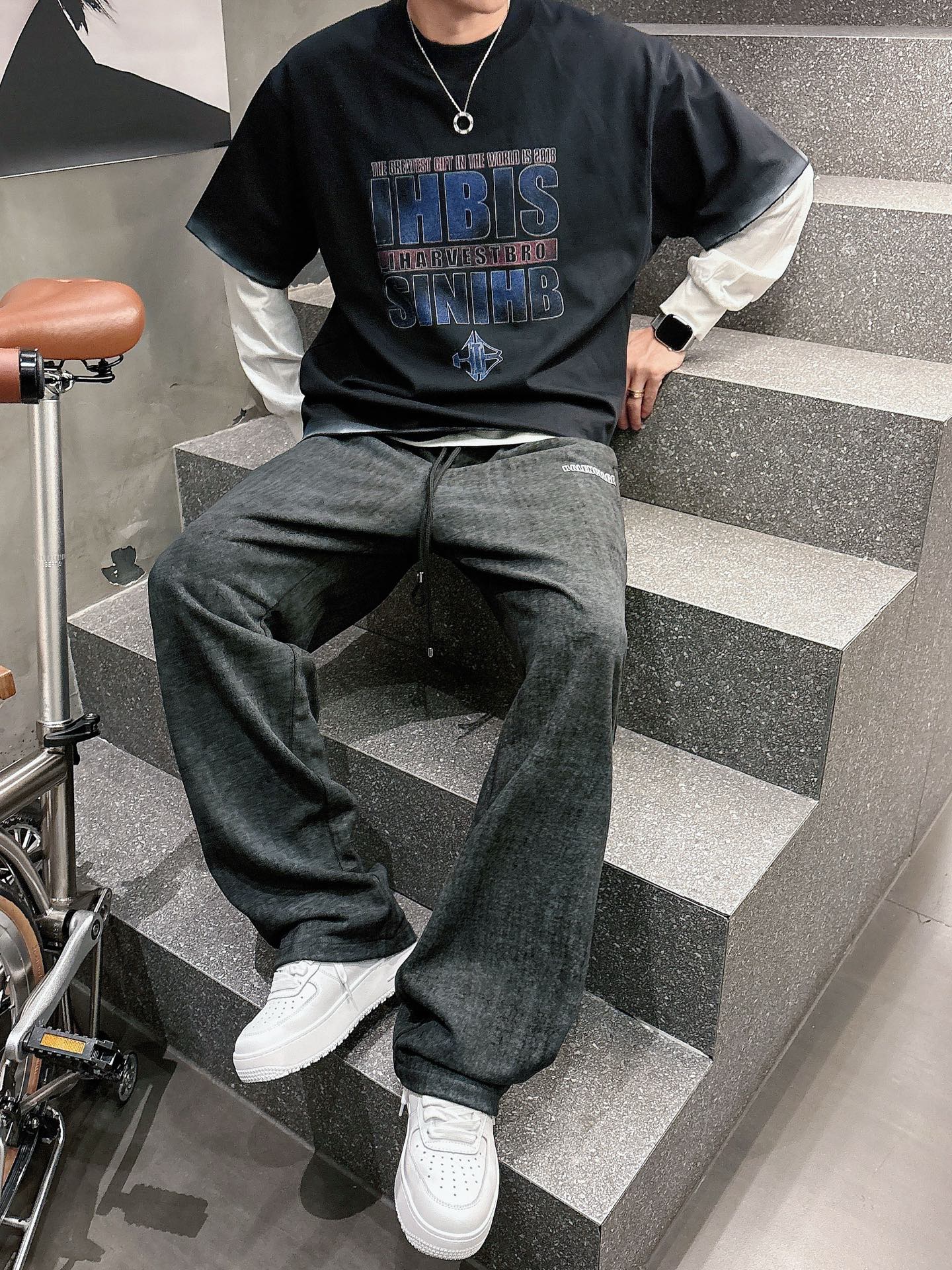 Balenciaga A貨男士休閒長褲 黑灰漸層設計寬鬆直筒運動褲