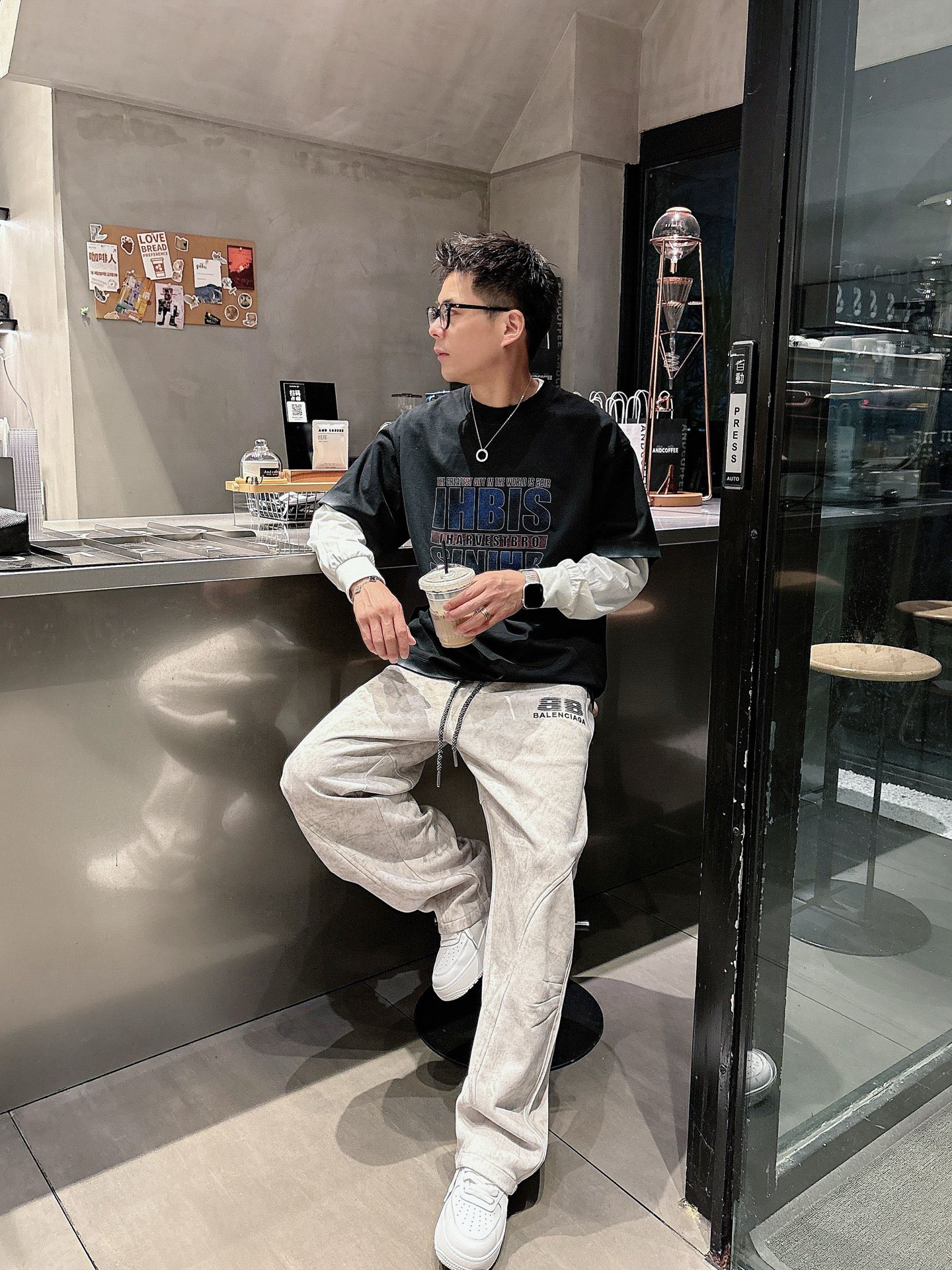 Balenciaga原單男士休閒長褲 米色做舊風寬鬆直筒運動褲簡約Logo款