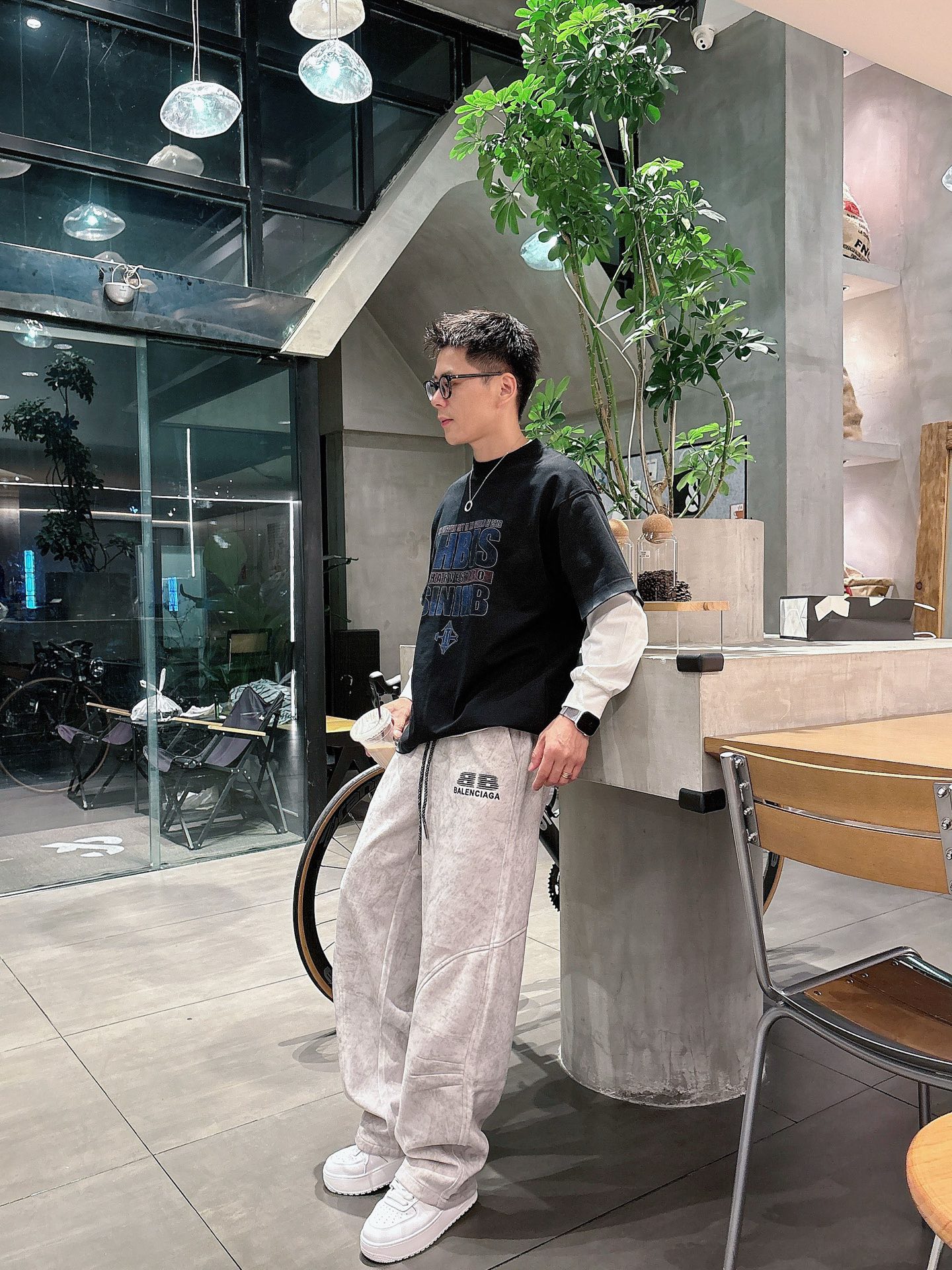 Balenciaga原單男士休閒長褲 米色做舊風寬鬆直筒運動褲簡約Logo款