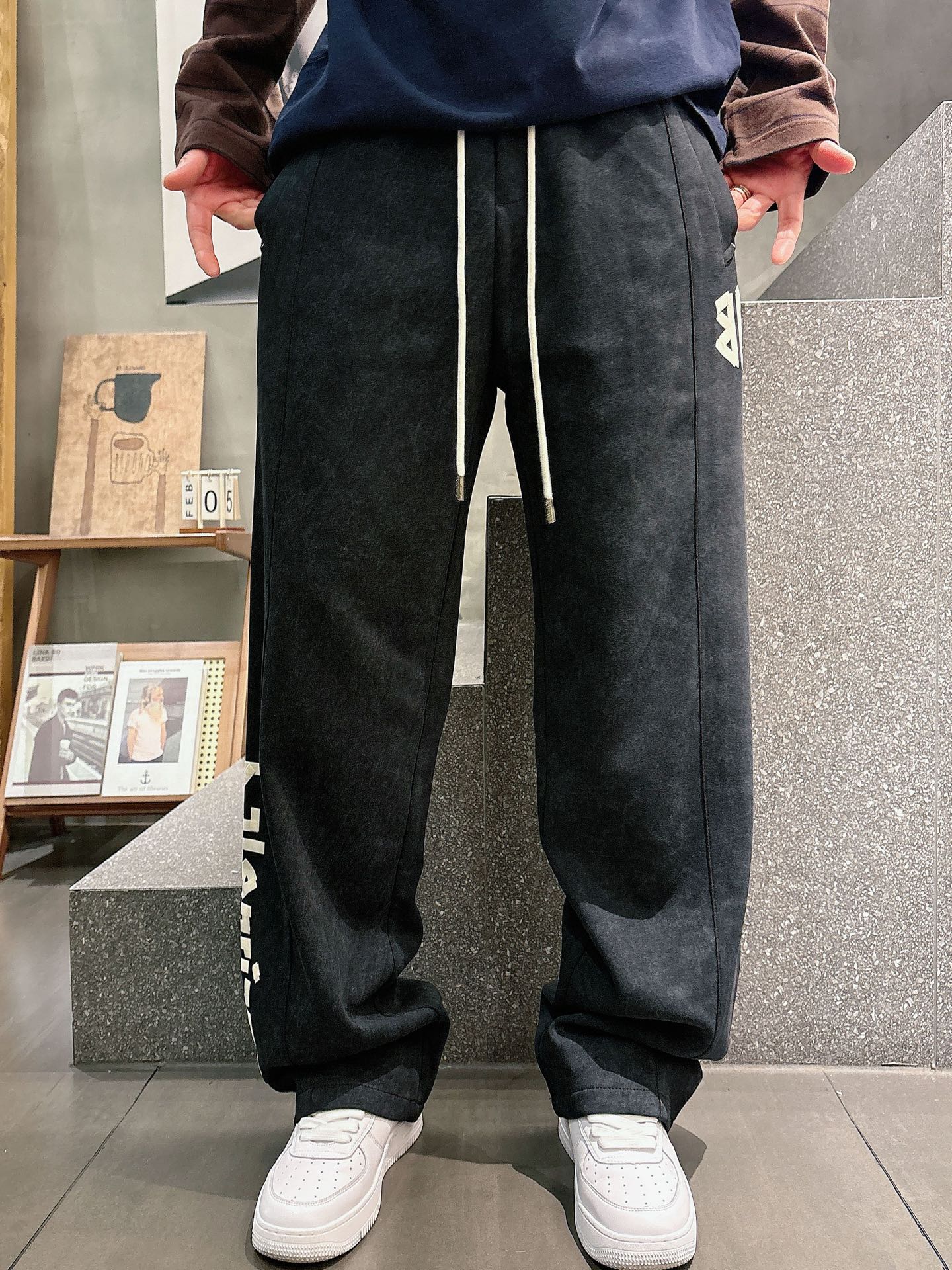 巴黎世家高仿BB標誌做舊寬鬆運動長褲 潮流直筒休閒褲| 3 巴黎世家高仿BB標誌做舊寬鬆運動長褲 潮流直筒休閒褲