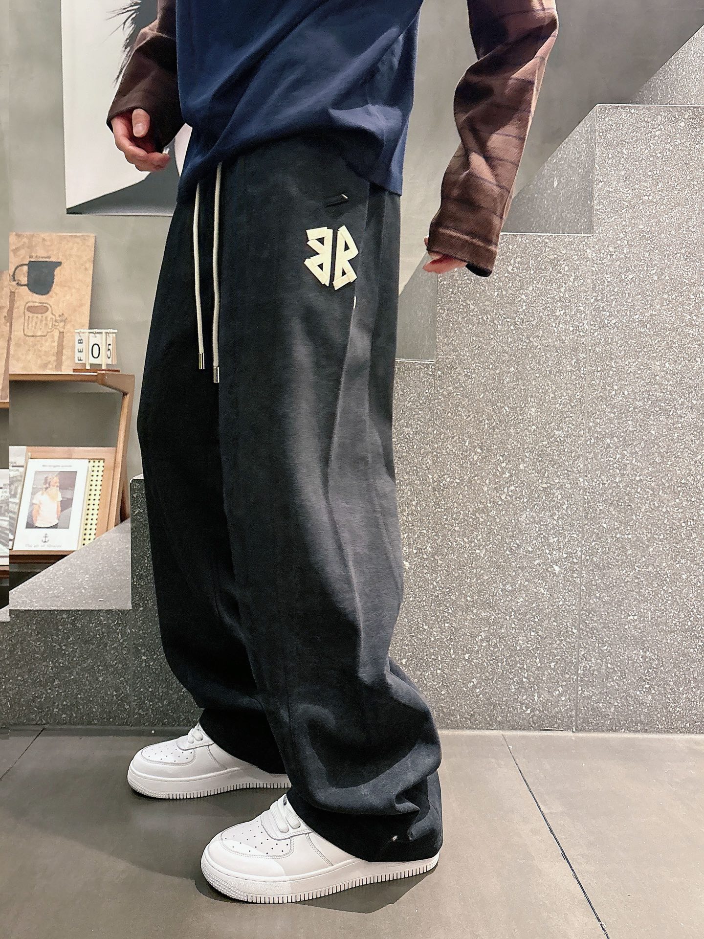 巴黎世家高仿BB標誌做舊寬鬆運動長褲 潮流直筒休閒褲| 11 巴黎世家高仿BB標誌做舊寬鬆運動長褲 潮流直筒休閒褲