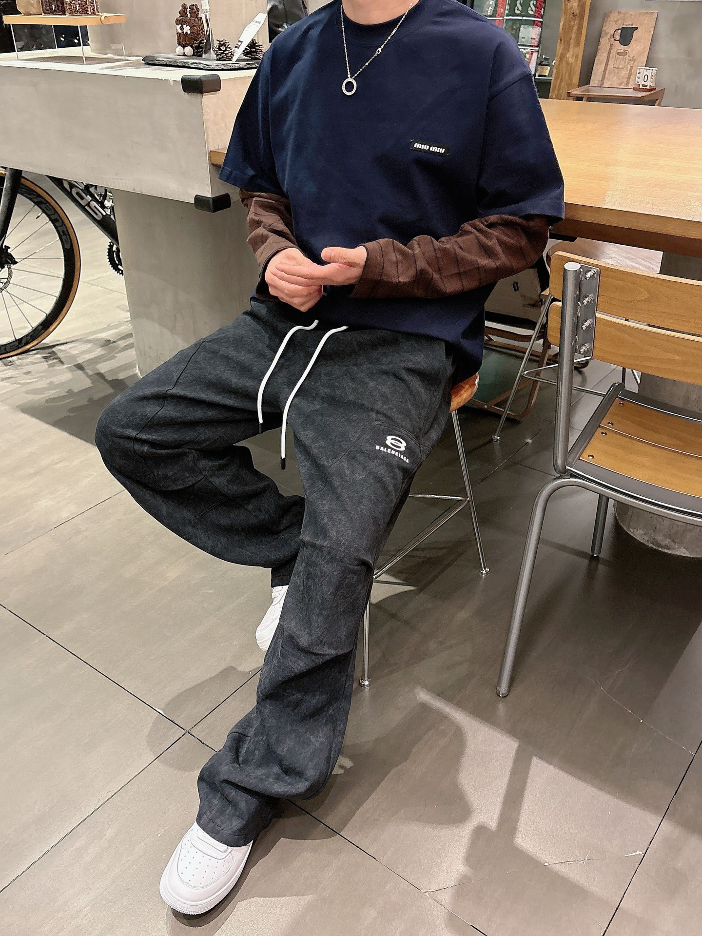 巴黎世家一比一黑色做舊運動長褲 寬鬆直筒休閒潮流褲| 17 巴黎世家一比一黑色做舊運動長褲 寬鬆直筒休閒潮流褲