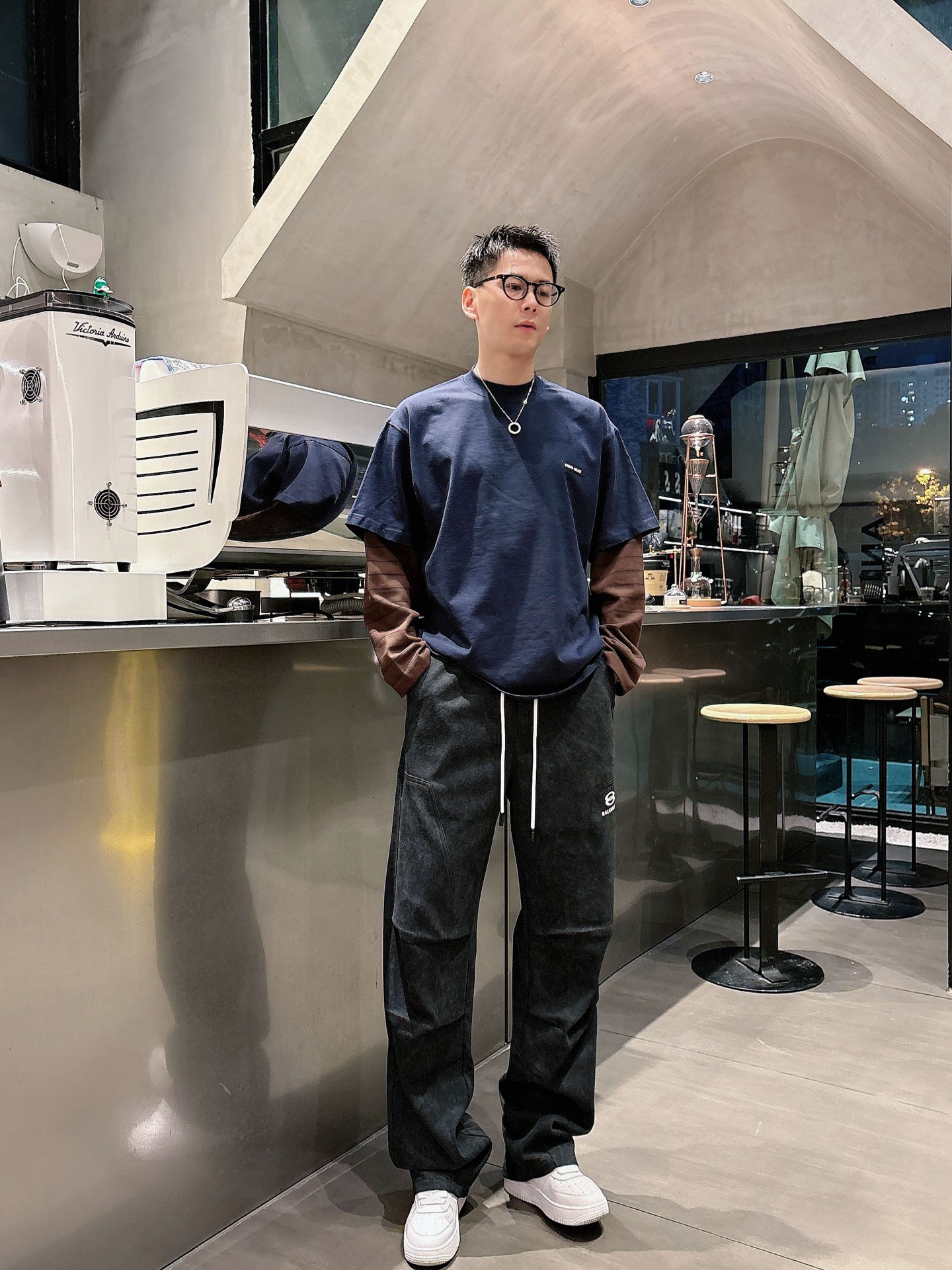 巴黎世家一比一黑色做舊運動長褲 寬鬆直筒休閒潮流褲| 15 巴黎世家一比一黑色做舊運動長褲 寬鬆直筒休閒潮流褲