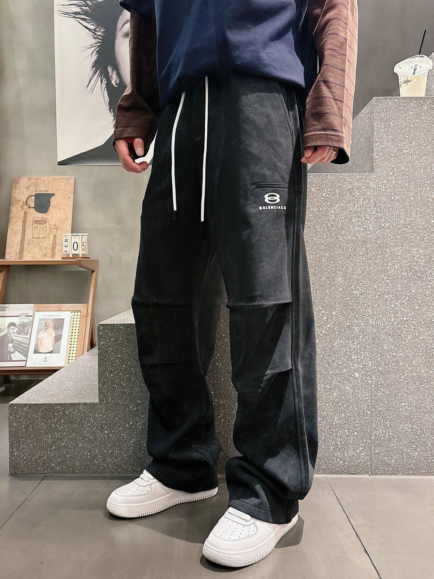 巴黎世家一比一黑色做舊運動長褲 寬鬆直筒休閒潮流褲| 10 巴黎世家一比一黑色做舊運動長褲 寬鬆直筒休閒潮流褲