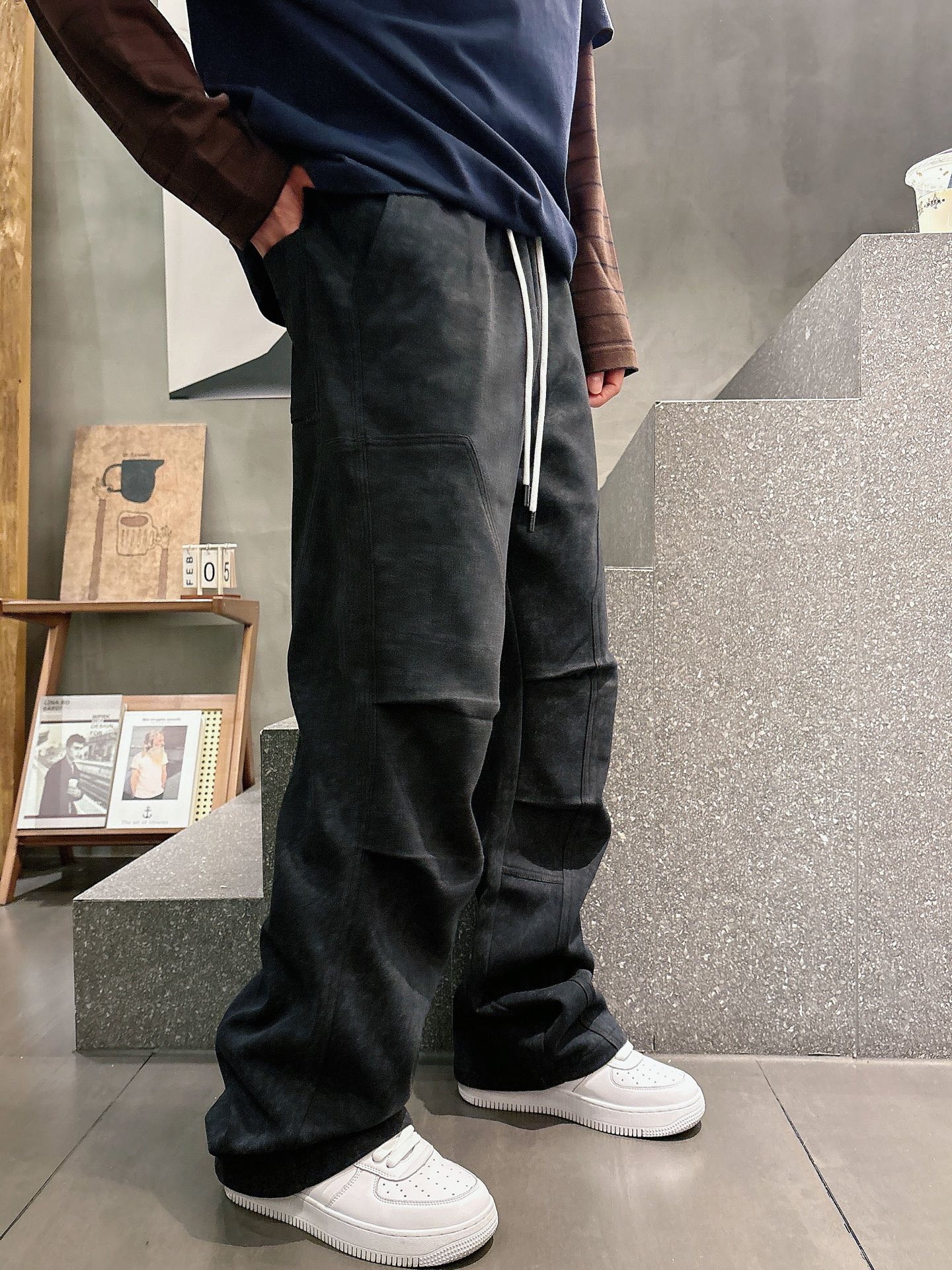 巴黎世家一比一黑色做舊運動長褲 寬鬆直筒休閒潮流褲| 8 巴黎世家一比一黑色做舊運動長褲 寬鬆直筒休閒潮流褲