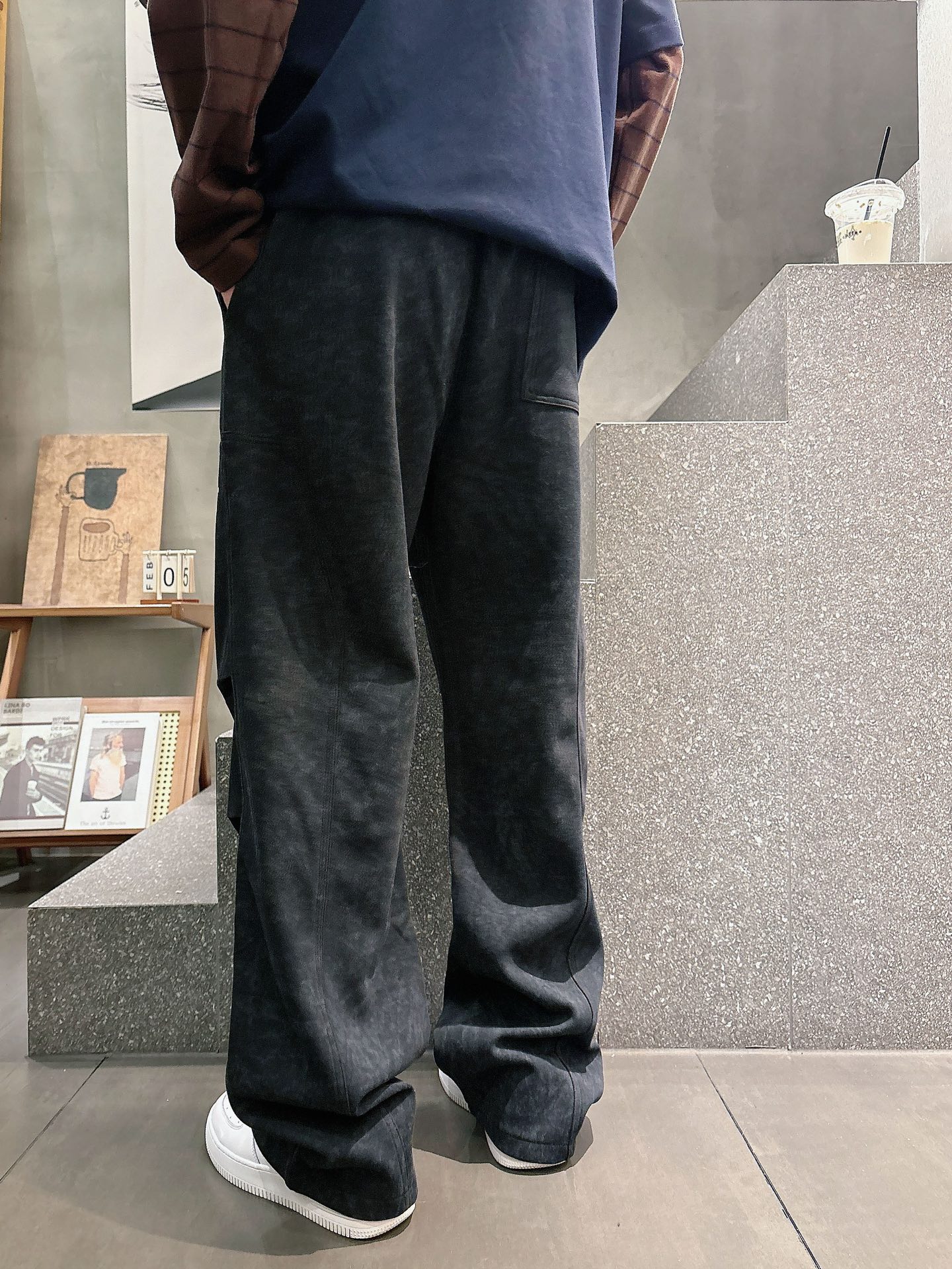巴黎世家一比一黑色做舊運動長褲 寬鬆直筒休閒潮流褲| 7 巴黎世家一比一黑色做舊運動長褲 寬鬆直筒休閒潮流褲