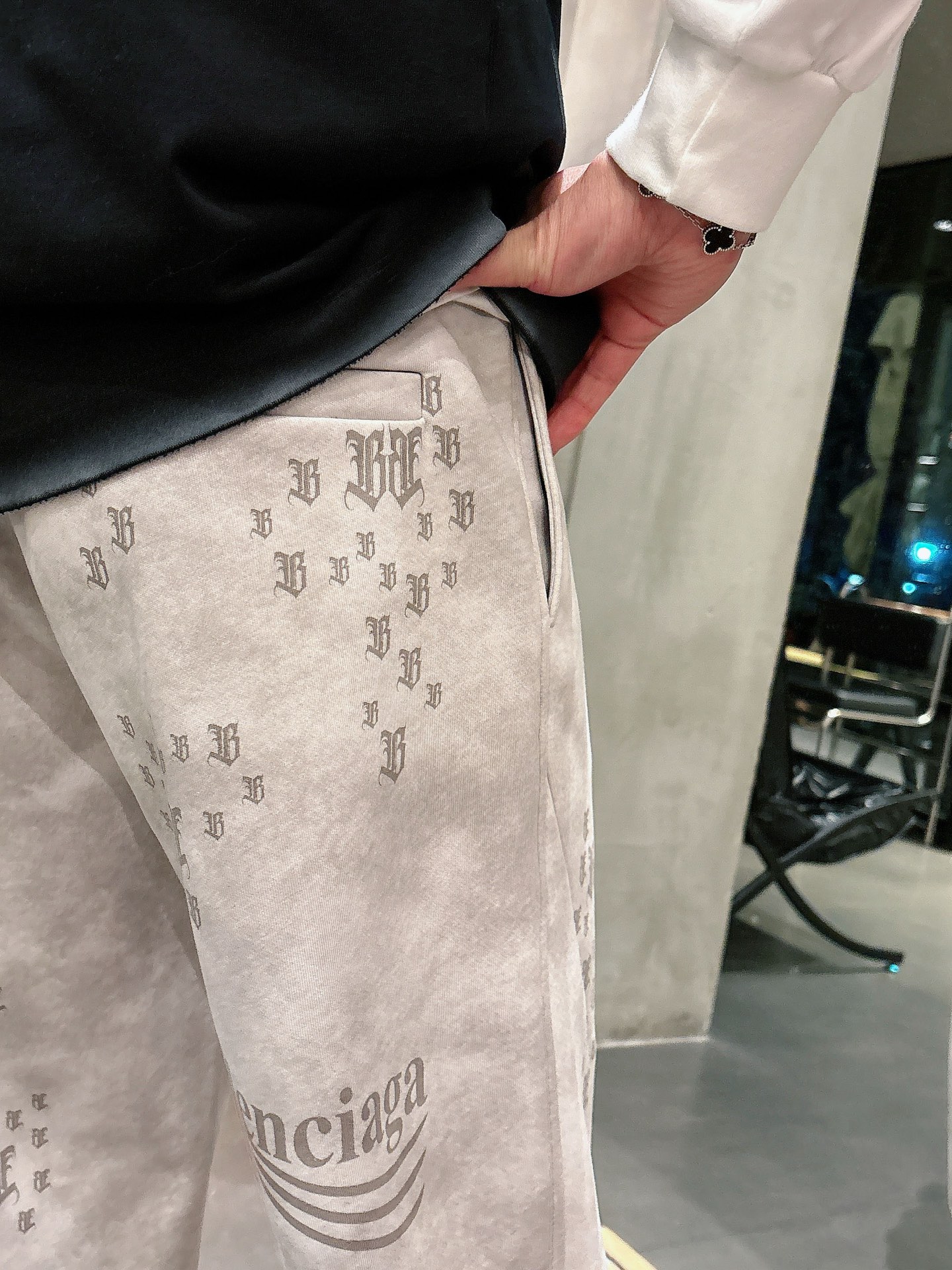 巴黎世家A貨滿版字母印花運動長褲 做舊寬鬆直筒休閒褲