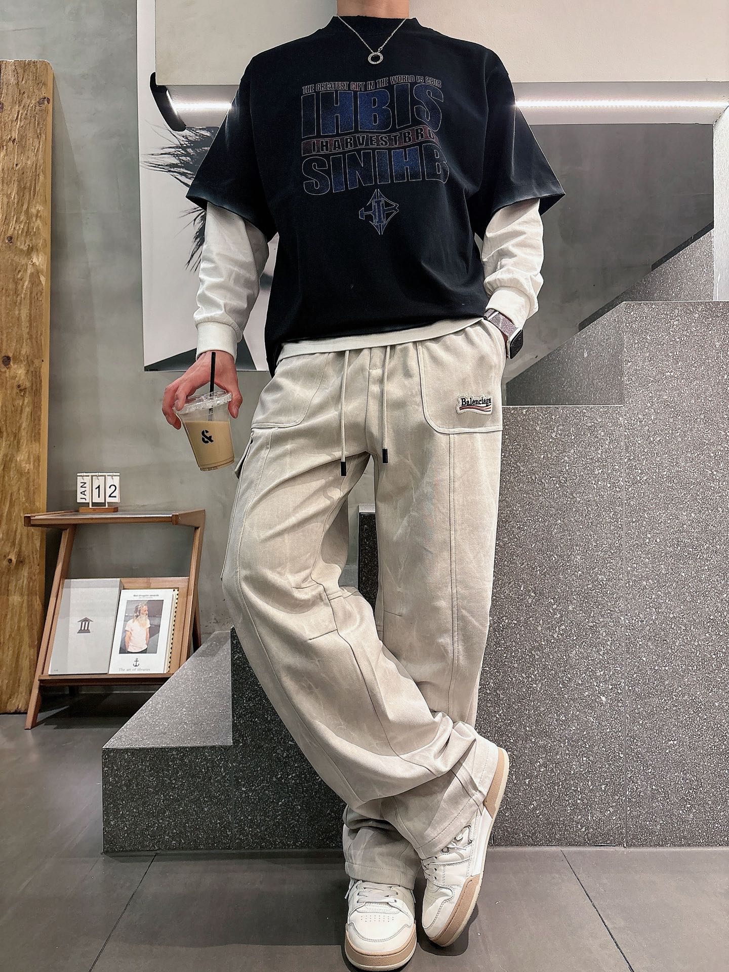 巴黎世家原單米色做舊工裝長褲 多口袋寬鬆直筒休閒褲| 10 巴黎世家原單米色做舊工裝長褲 多口袋寬鬆直筒休閒褲