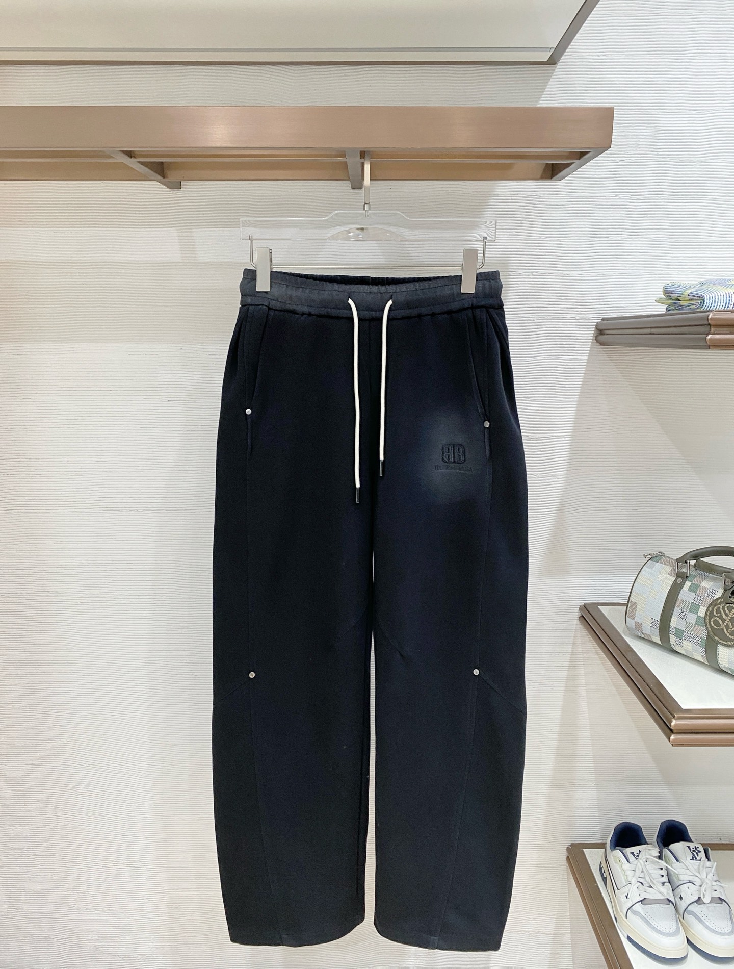 巴黎世家原單BB刺繡長褲 黑色寬鬆直筒運動休閒褲| 12 巴黎世家原單BB刺繡長褲 黑色寬鬆直筒運動休閒褲