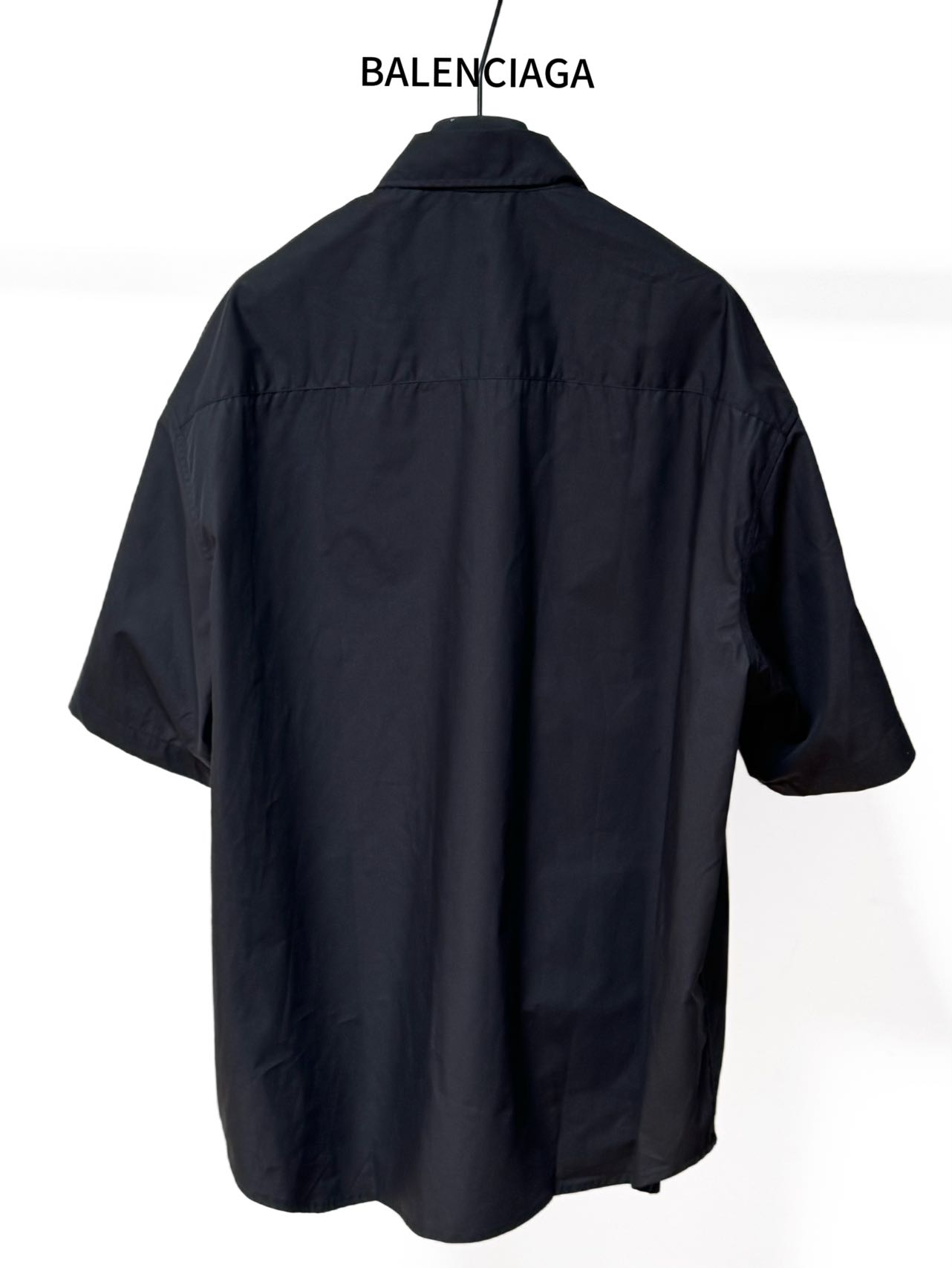 Balenciaga 高仿襯衫 男款黑色徽章刺繡短袖寬鬆襯衣| 13 Balenciaga 高仿襯衫 男款黑色徽章刺繡短袖寬鬆襯衣