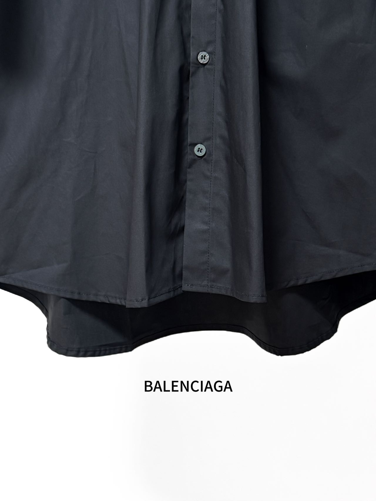 Balenciaga 高仿襯衫 男款黑色徽章刺繡短袖寬鬆襯衣| 8 Balenciaga 高仿襯衫 男款黑色徽章刺繡短袖寬鬆襯衣