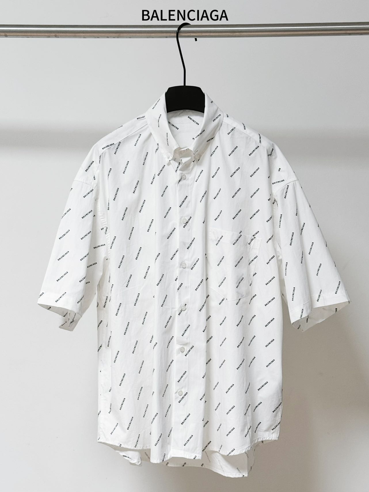 Balenciaga 高仿襯衫 男款白色滿印LOGO短袖寬鬆襯衣