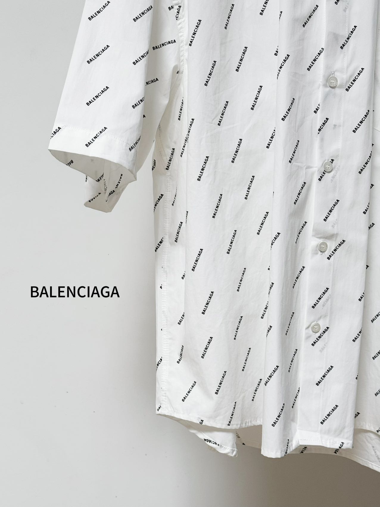 Balenciaga 高仿襯衫 男款白色滿印LOGO短袖寬鬆襯衣