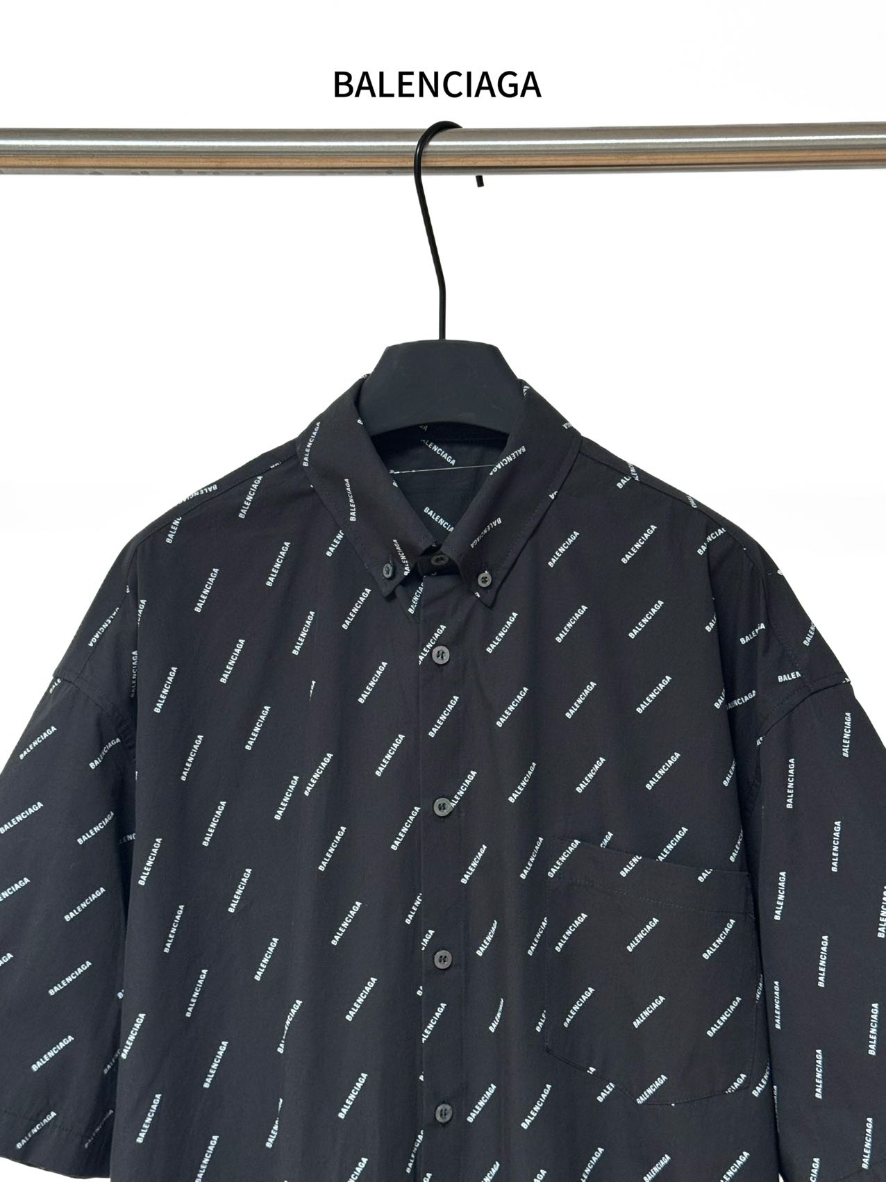 Balenciaga A貨襯衫 男款黑色滿印LOGO短袖寬鬆襯衣| 11 Balenciaga A貨襯衫 男款黑色滿印LOGO短袖寬鬆襯衣