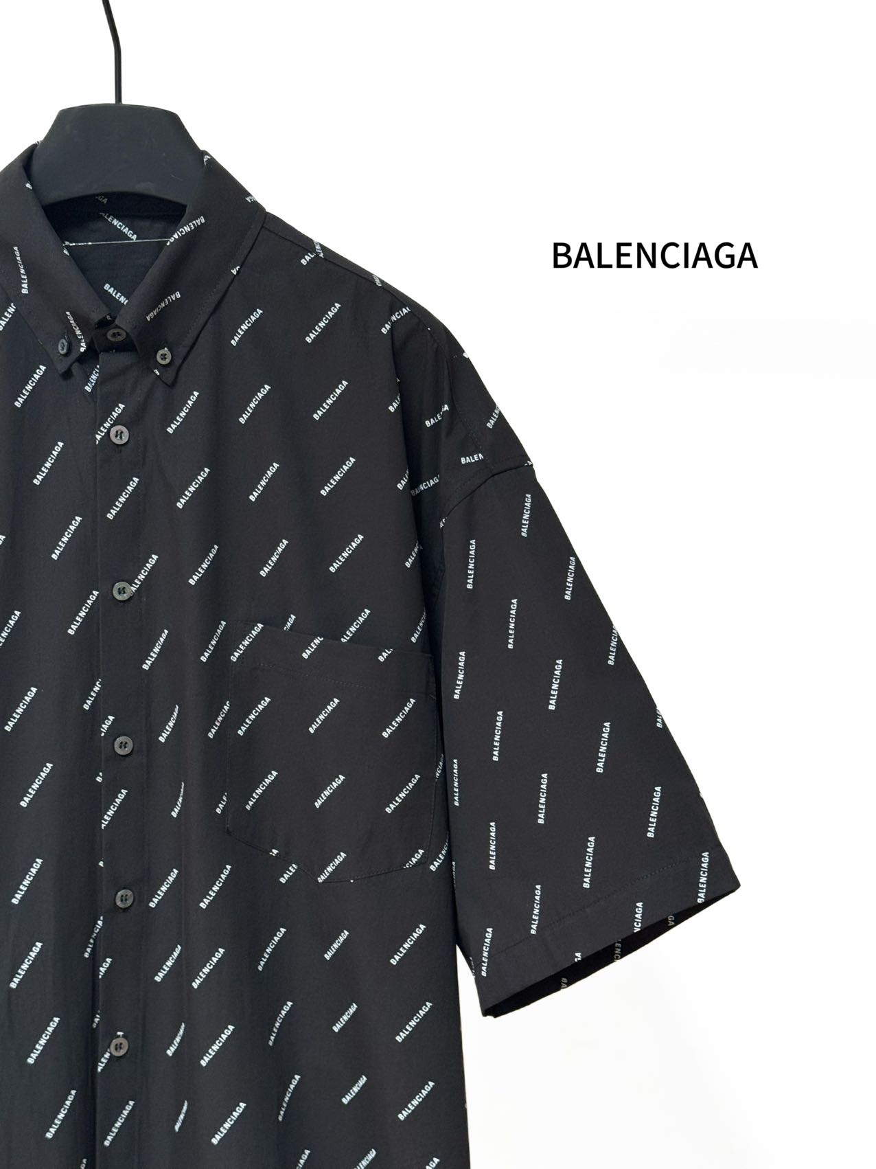 Balenciaga A貨襯衫 男款黑色滿印LOGO短袖寬鬆襯衣| 10 Balenciaga A貨襯衫 男款黑色滿印LOGO短袖寬鬆襯衣