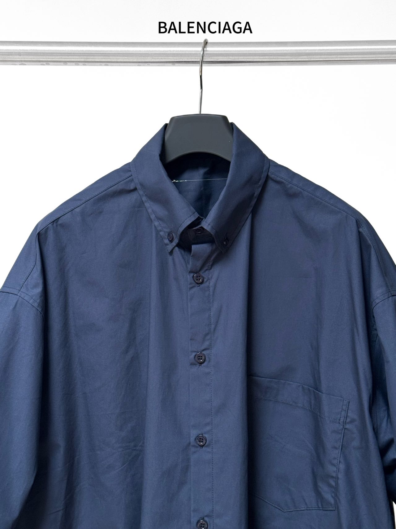 Balenciaga 高仿襯衫 男款深藍色極簡口袋短袖寬鬆襯衣| 11 Balenciaga 高仿襯衫 男款深藍色極簡口袋短袖寬鬆襯衣