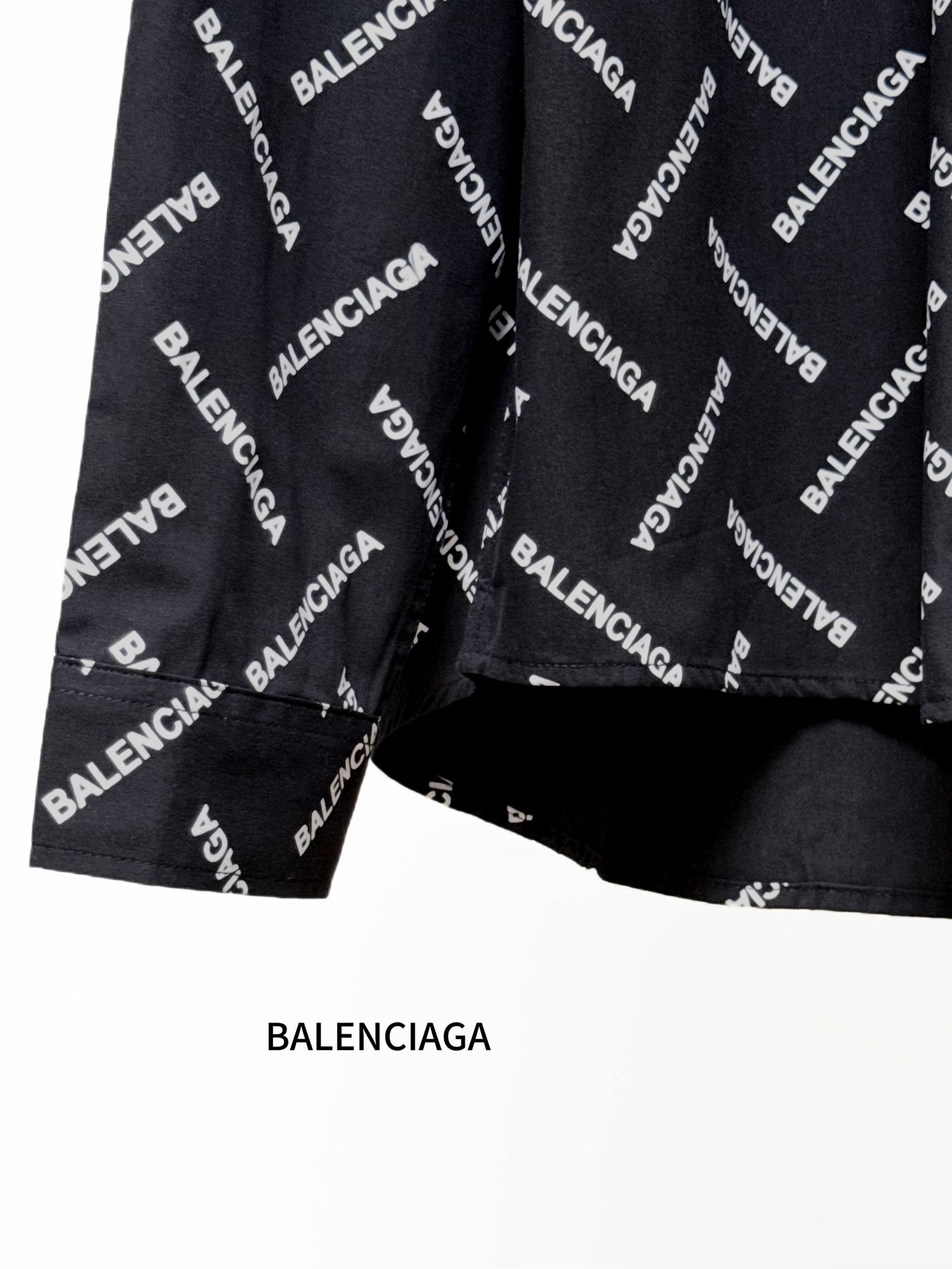 Balenciaga 原單襯衫 男款黑色滿印LOGO長袖寬鬆襯衣| 10 Balenciaga 原單襯衫 男款黑色滿印LOGO長袖寬鬆襯衣