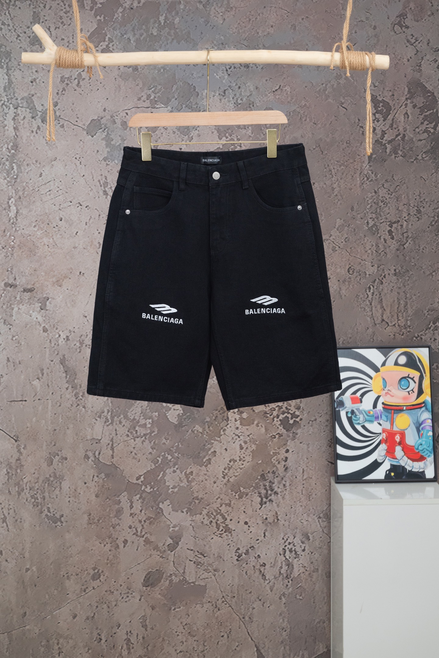Balenciaga高仿男士牛仔短褲簡約logo設計百搭休閒街頭風