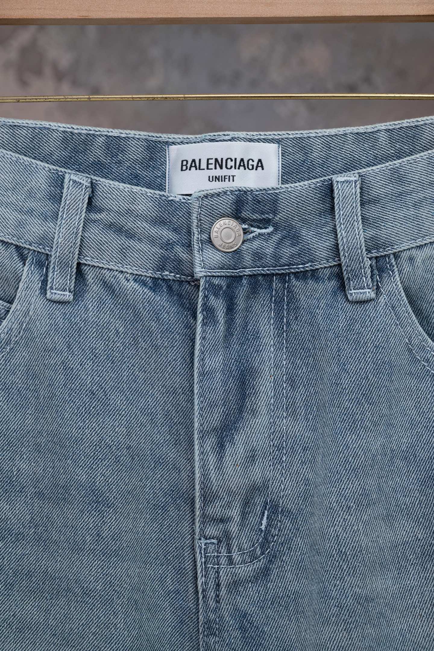 Balenciaga A貨男士牛仔短褲巴黎鐵塔圖案設計街頭時尚百搭款