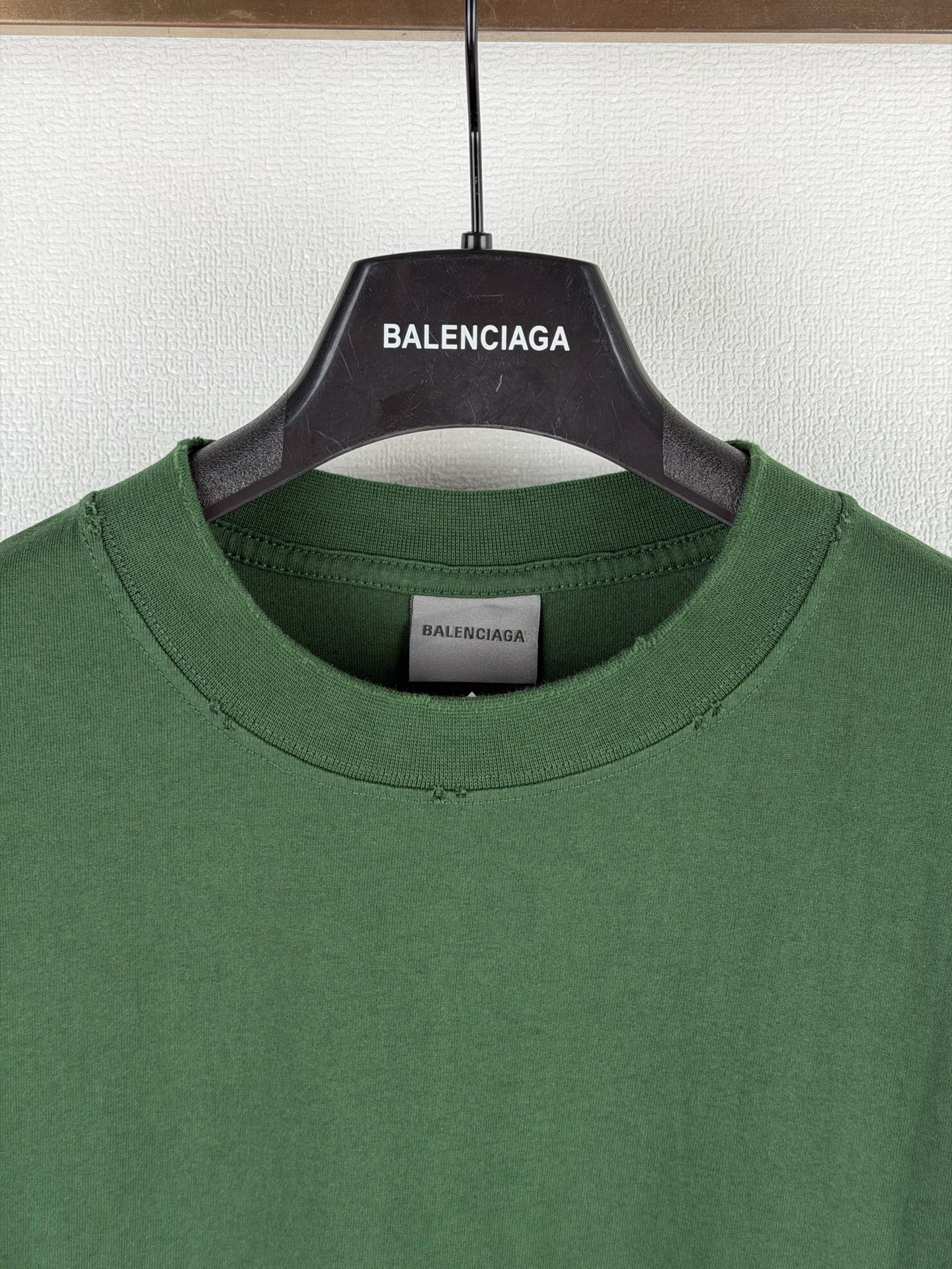 Balenciaga 高仿T恤 男款綠色做舊噴漆短袖寬鬆潮流上衣