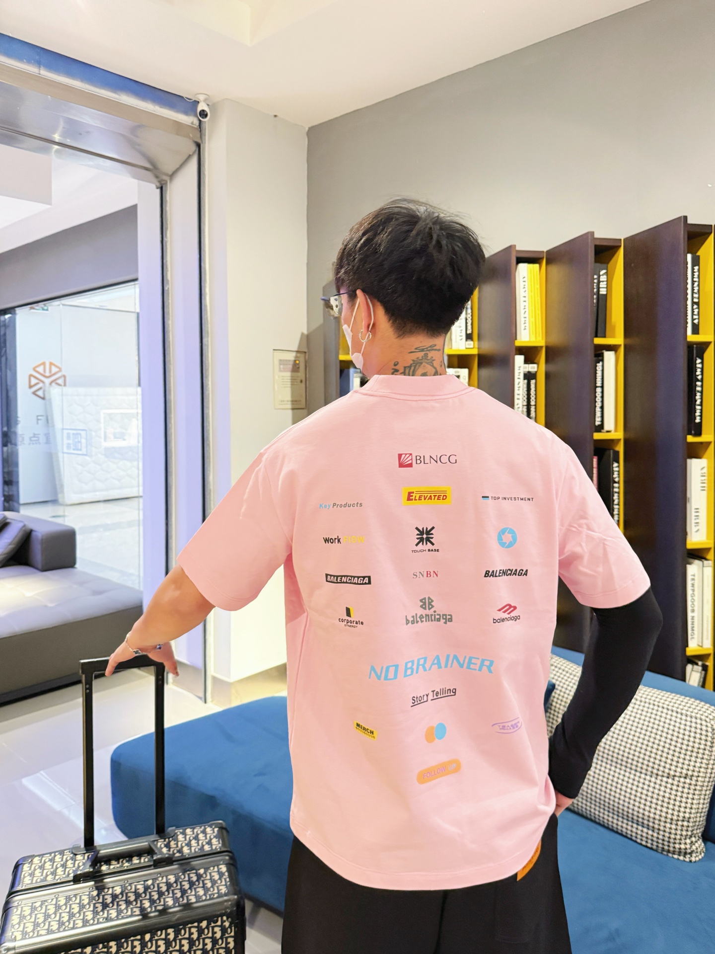 Balenciaga 原單T恤 男款粉色小LOGO寬鬆短袖上衣| 12 Balenciaga 原單T恤 男款粉色小LOGO寬鬆短袖上衣