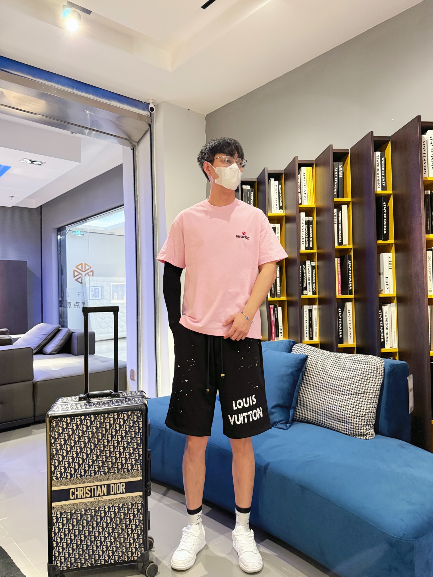 Balenciaga 原單T恤 男款粉色小LOGO寬鬆短袖上衣| 9 Balenciaga 原單T恤 男款粉色小LOGO寬鬆短袖上衣