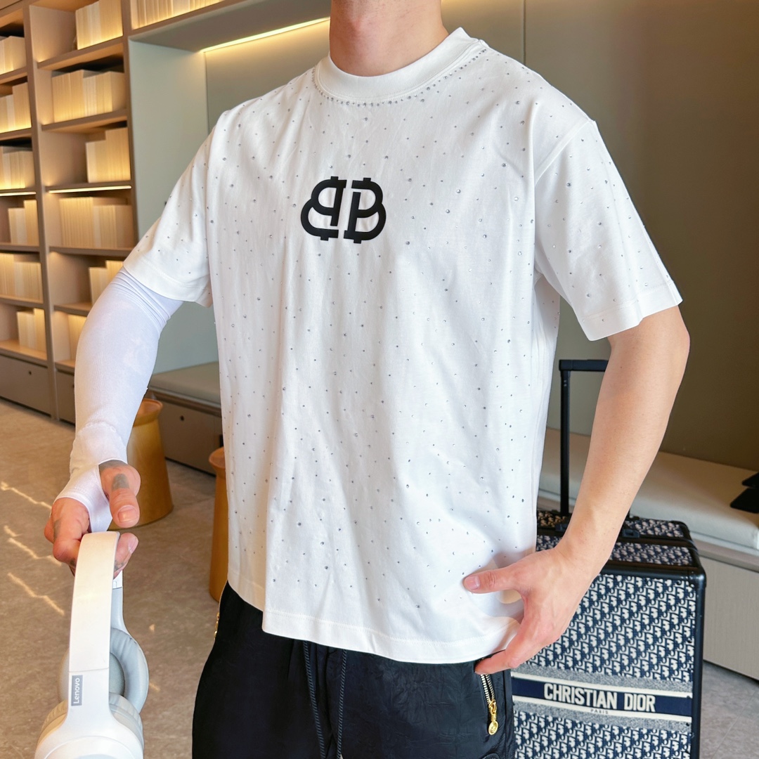Balenciaga 高仿T恤 男款白色滿鑽BB LOGO寬鬆短袖上衣| 14 Balenciaga 高仿T恤 男款白色滿鑽BB LOGO寬鬆短袖上衣