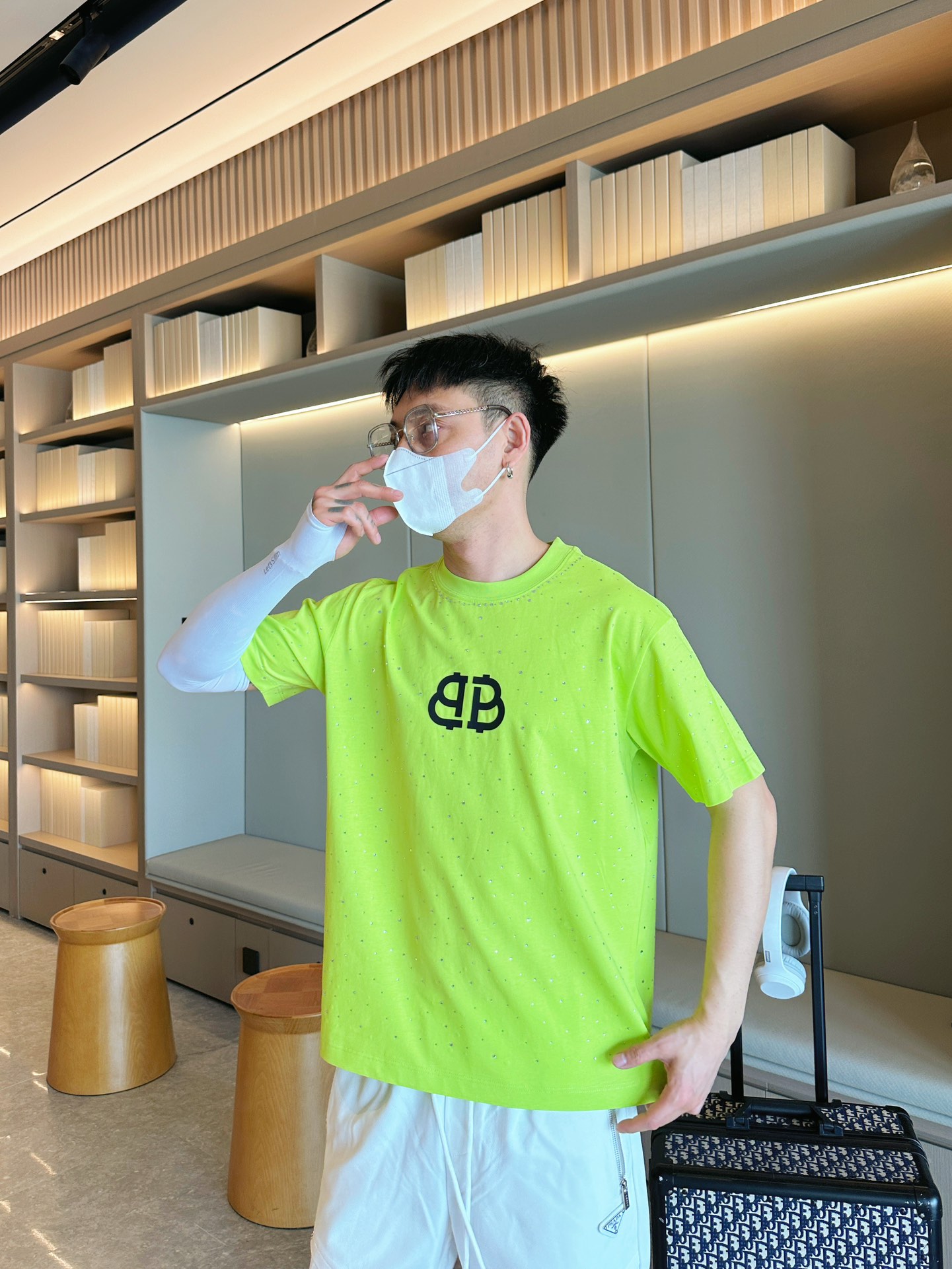 Balenciaga 原單T恤 男款螢光黃滿鑽BB LOGO寬鬆短袖| 9 Balenciaga 原單T恤 男款螢光黃滿鑽BB LOGO寬鬆短袖