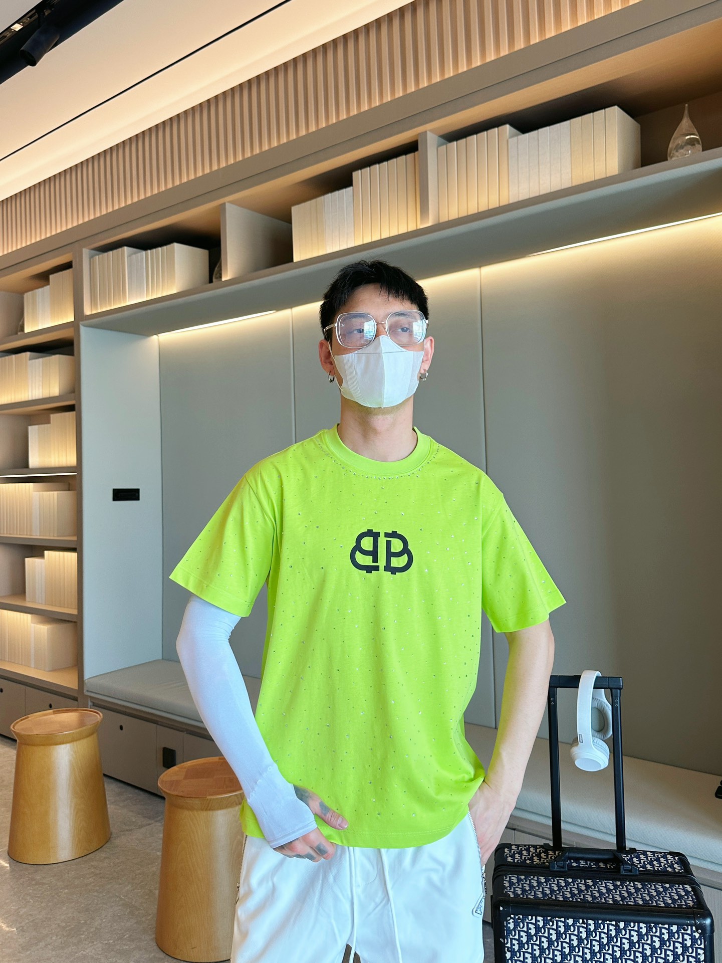 Balenciaga 原單T恤 男款螢光黃滿鑽BB LOGO寬鬆短袖| 8 Balenciaga 原單T恤 男款螢光黃滿鑽BB LOGO寬鬆短袖