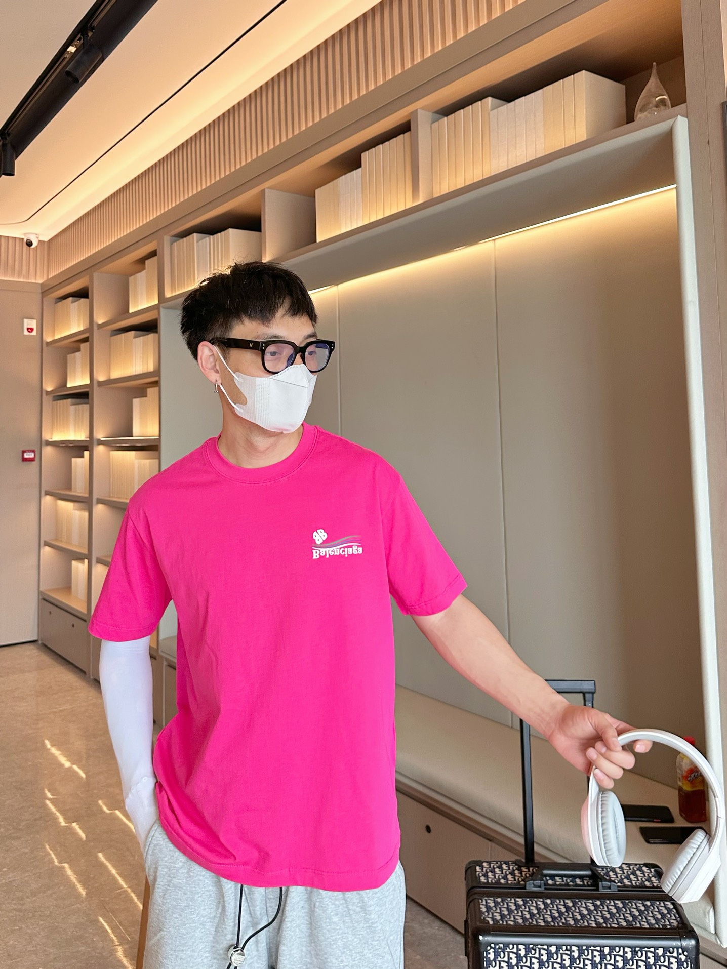 Balenciaga 原單T恤 男款玫紅簡約LOGO寬鬆短袖| 10 Balenciaga 原單T恤 男款玫紅簡約LOGO寬鬆短袖