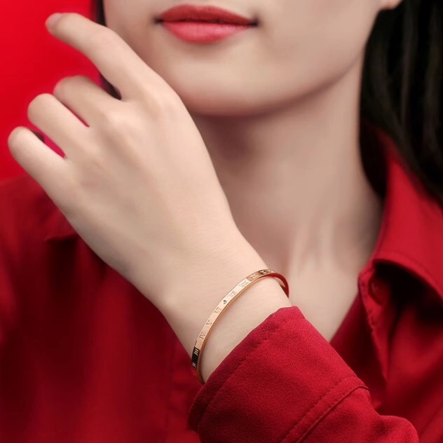 BVLGARI高仿女士手環經典字母設計玫瑰金簡約款| 7 BVLGARI高仿女士手環經典字母設計玫瑰金簡約款