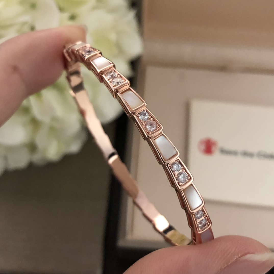BVLGARI復刻女士手鐲彩色寶石拼接設計時尚百搭款| 9 BVLGARI復刻女士手鐲彩色寶石拼接設計時尚百搭款
