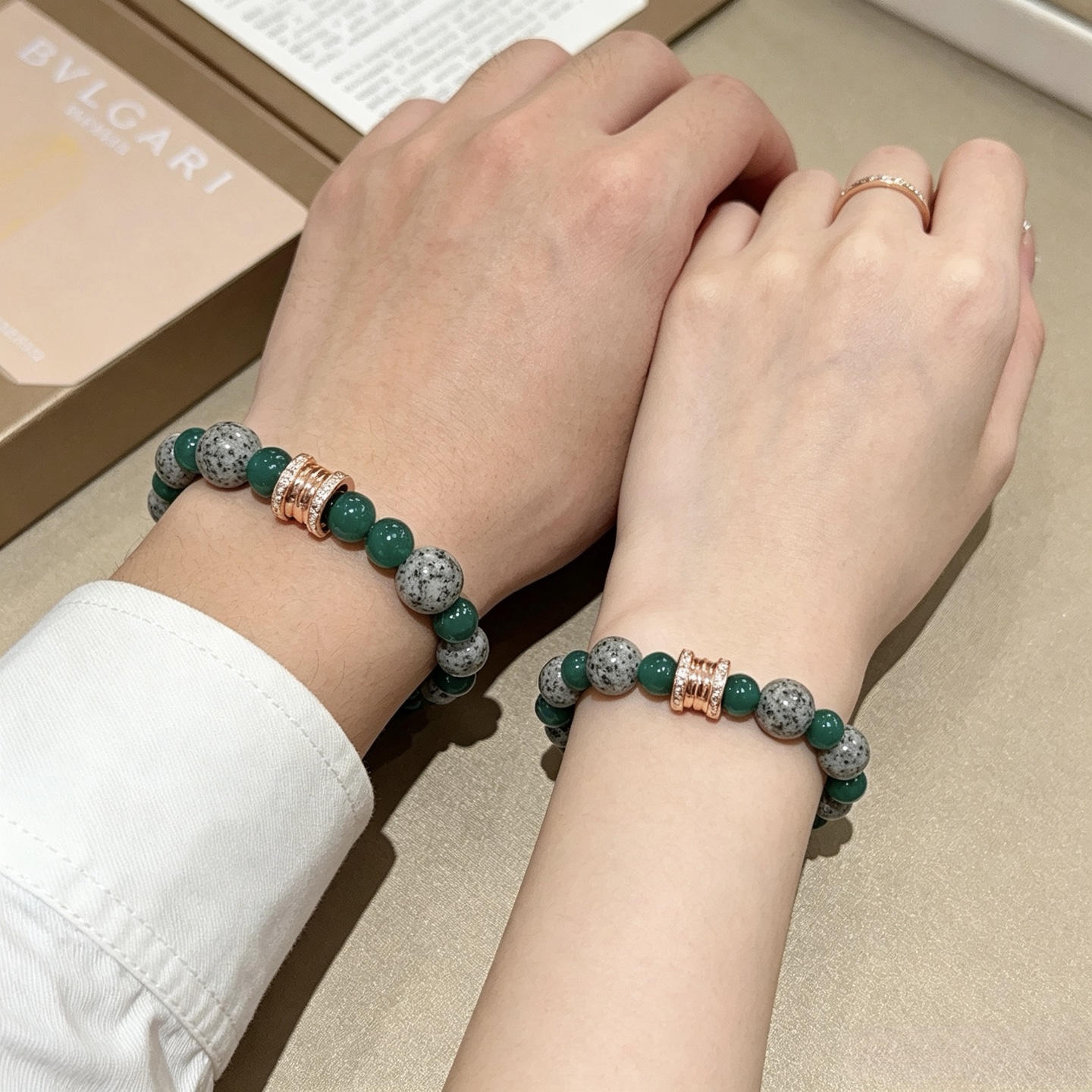 BVLGARI 原單 綠灰玉石串珠手鍊 鑲鑽隔珠設計 氣質款