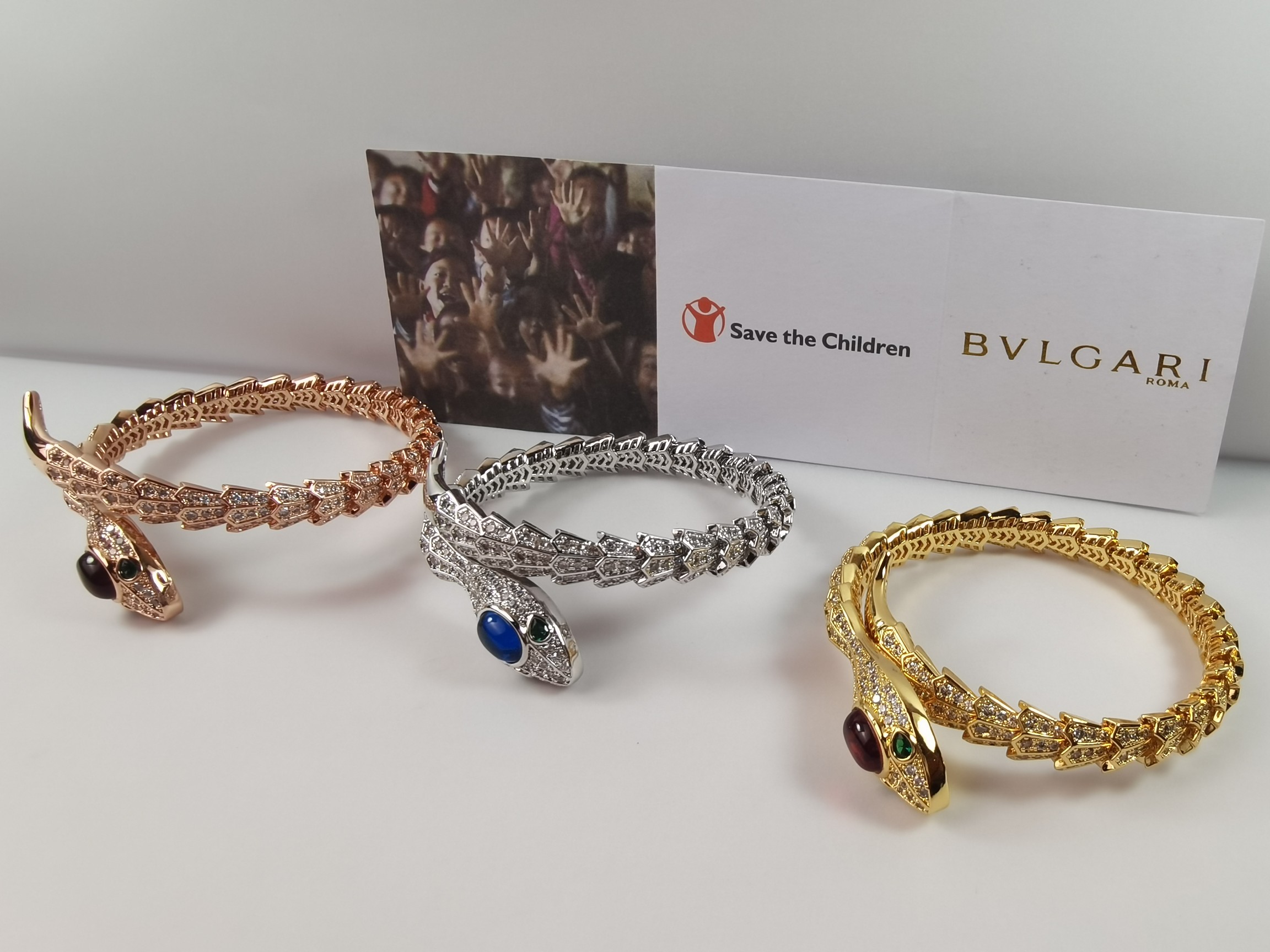 BVLGARI 蛇頭開口手鐲 藍寶石滿鑽設計女款時尚手環| 5 BVLGARI 蛇頭開口手鐲 藍寶石滿鑽設計女款時尚手環