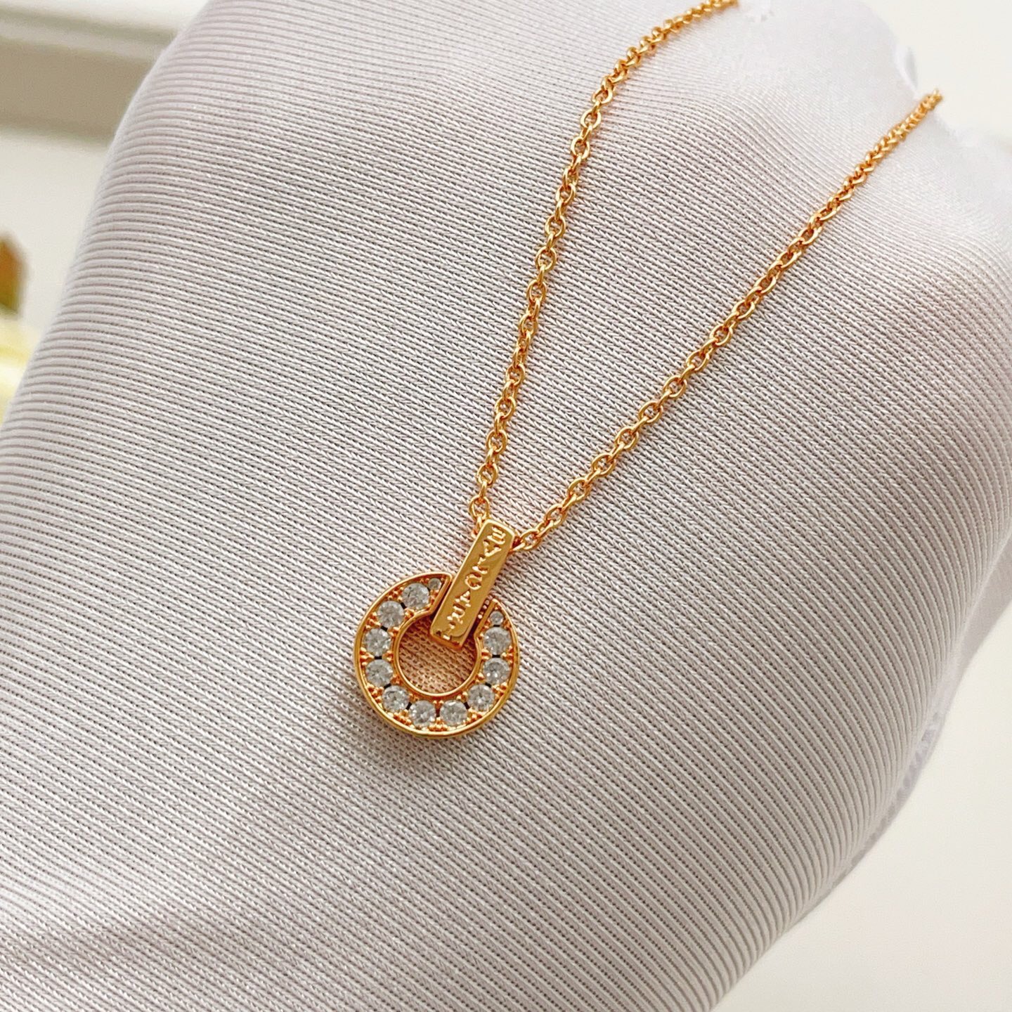 BVLGARI A貨女士項鍊圓環鑲鑽設計輕奢百搭款