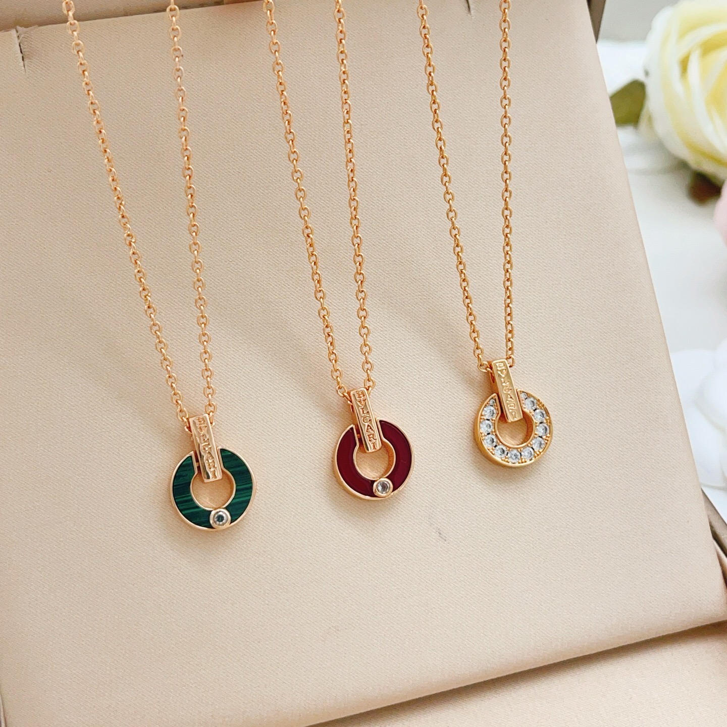 BVLGARI A貨女士項鍊圓環鑲鑽設計輕奢百搭款