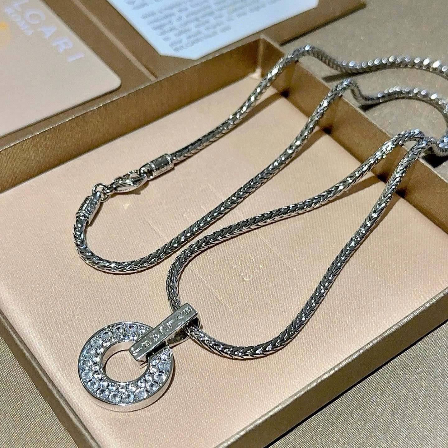 BVLGARI 高仿 圓環滿鑽項鍊 蛇骨鏈設計 百搭氣質款| 7 BVLGARI 高仿 圓環滿鑽項鍊 蛇骨鏈設計 百搭氣質款