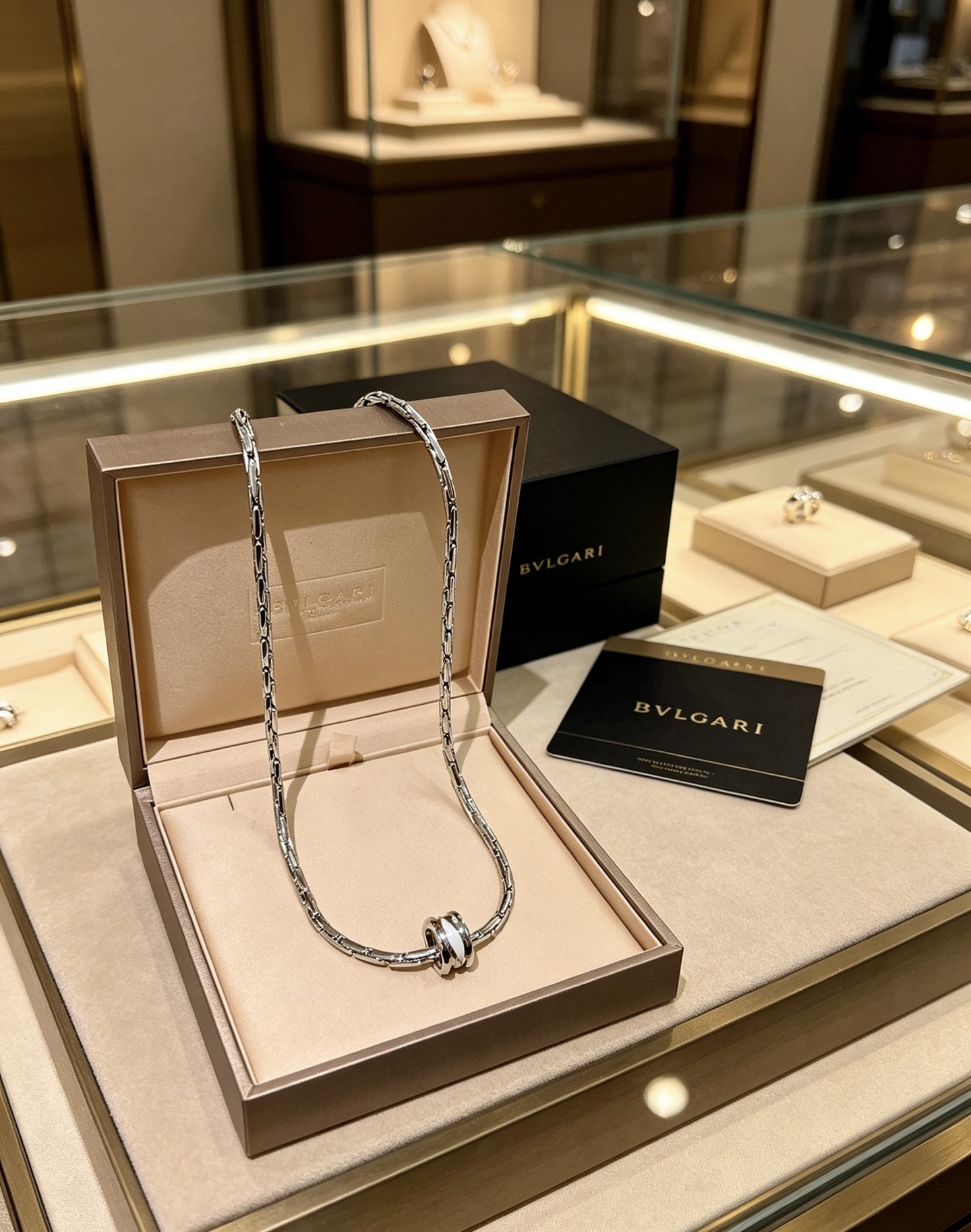 BVLGARI 高仿 陶瓷圓環項鍊 金屬鏈條設計 經典款| 9 BVLGARI 高仿 陶瓷圓環項鍊 金屬鏈條設計 經典款