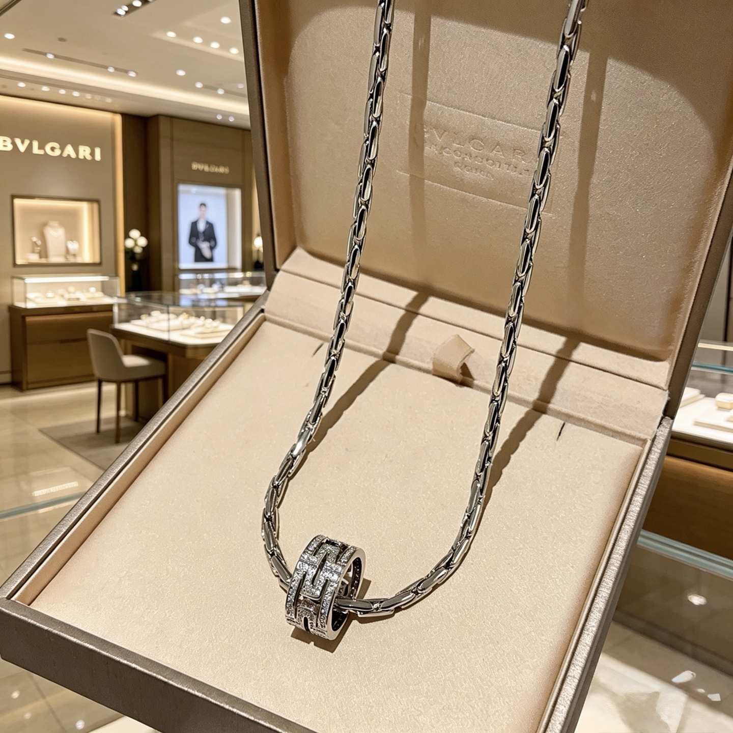 BVLGARI 一比一 滿鑽寬環項鍊 雙圈吊墜設計 高級款| 11 BVLGARI 一比一 滿鑽寬環項鍊 雙圈吊墜設計 高級款