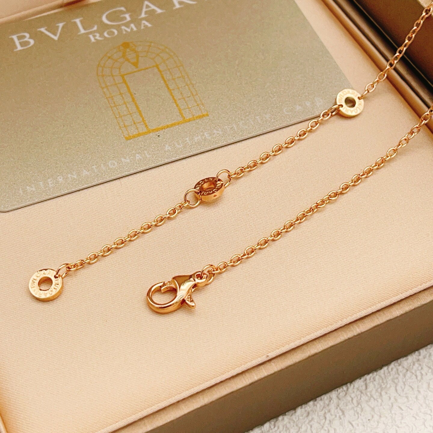 BVLGARI 高仿 黑色陶瓷圓環項鍊 鏈條設計 經典款| 8 BVLGARI 高仿 黑色陶瓷圓環項鍊 鏈條設計 經典款