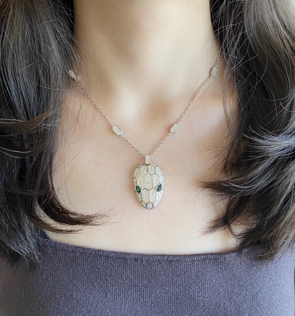 BVLGARI 蛇頭滿鑽項鏈 彩寶鎖骨鏈設計款女款百搭飾品