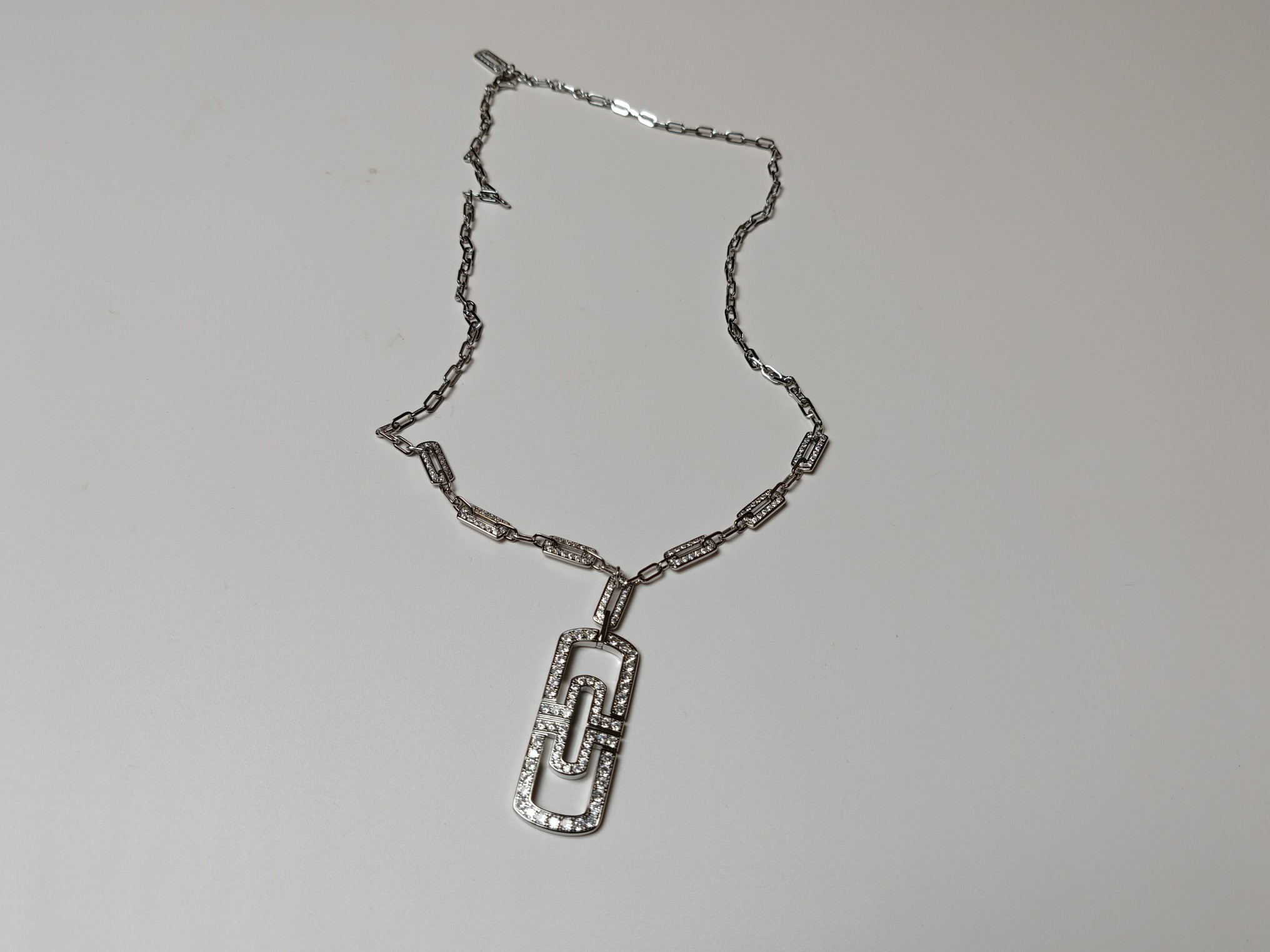 BVLGARI 長鏈扣環項鏈 滿鑽吊墜設計女款百搭飾品