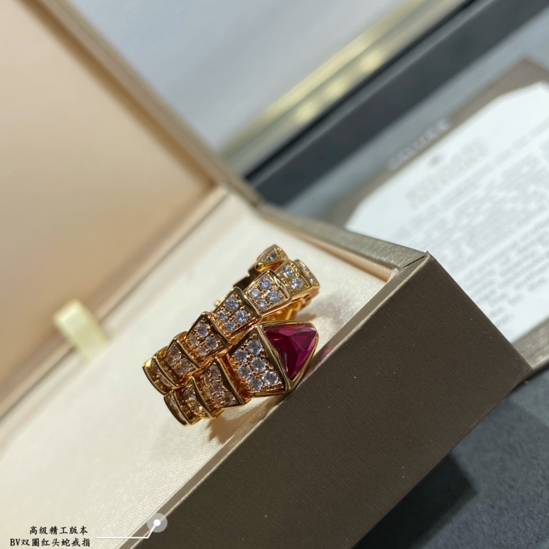 BVLGARI 蛇頭開口戒指 粉色寶石設計款女款時尚飾品| 11 BVLGARI 蛇頭開口戒指 粉色寶石設計款女款時尚飾品