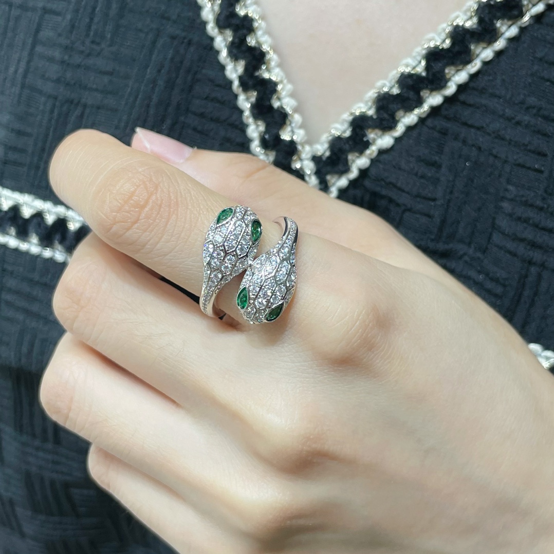 BVLGARI 雙頭蛇戒指 彩寶滿鑽設計女款時尚個性款| 14 BVLGARI 雙頭蛇戒指 彩寶滿鑽設計女款時尚個性款
