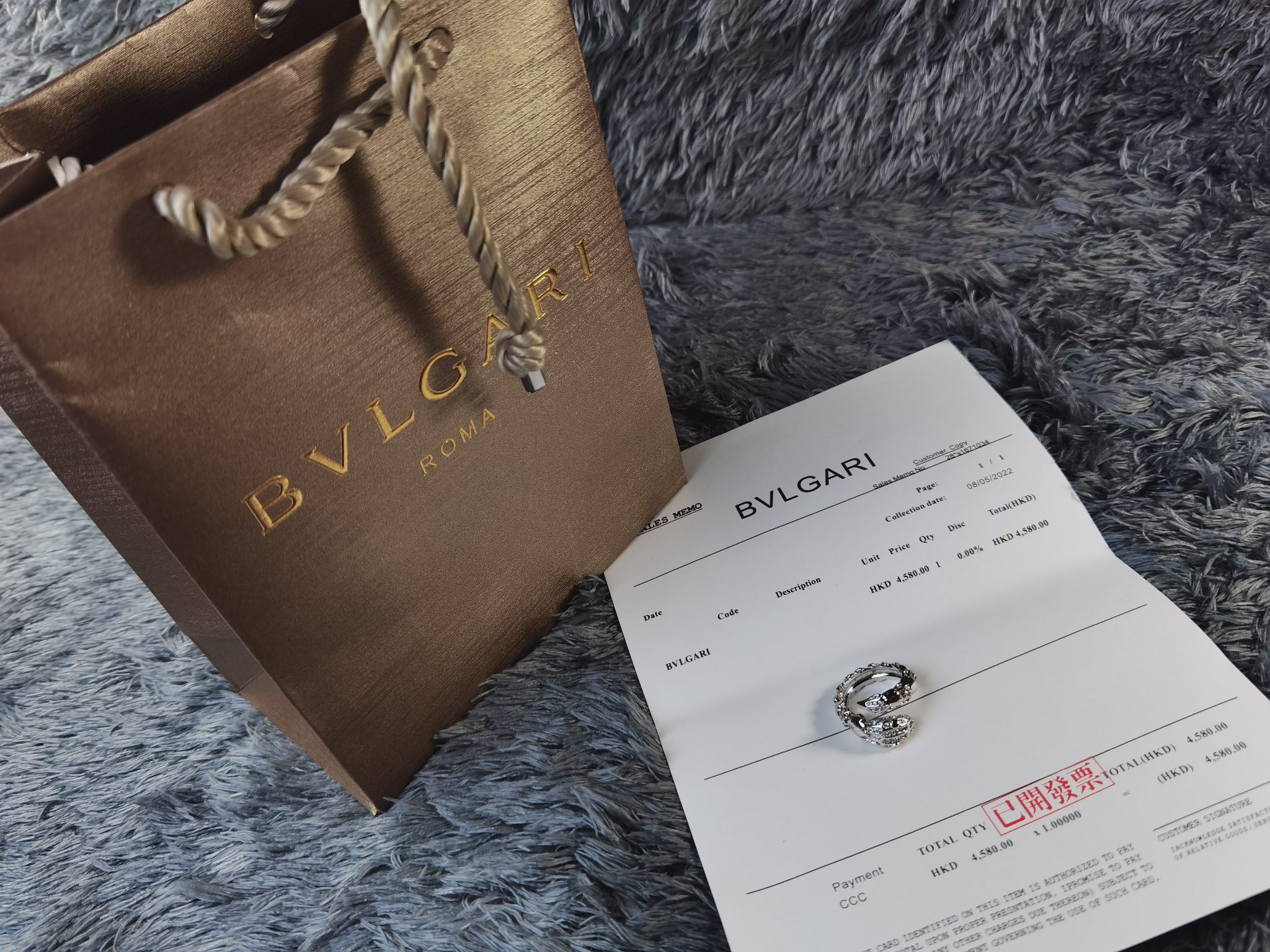 BVLGARI高仿蛇形戒指女士綠寶石點綴鑲鑽設計時尚百搭款| 8 BVLGARI高仿蛇形戒指女士綠寶石點綴鑲鑽設計時尚百搭款