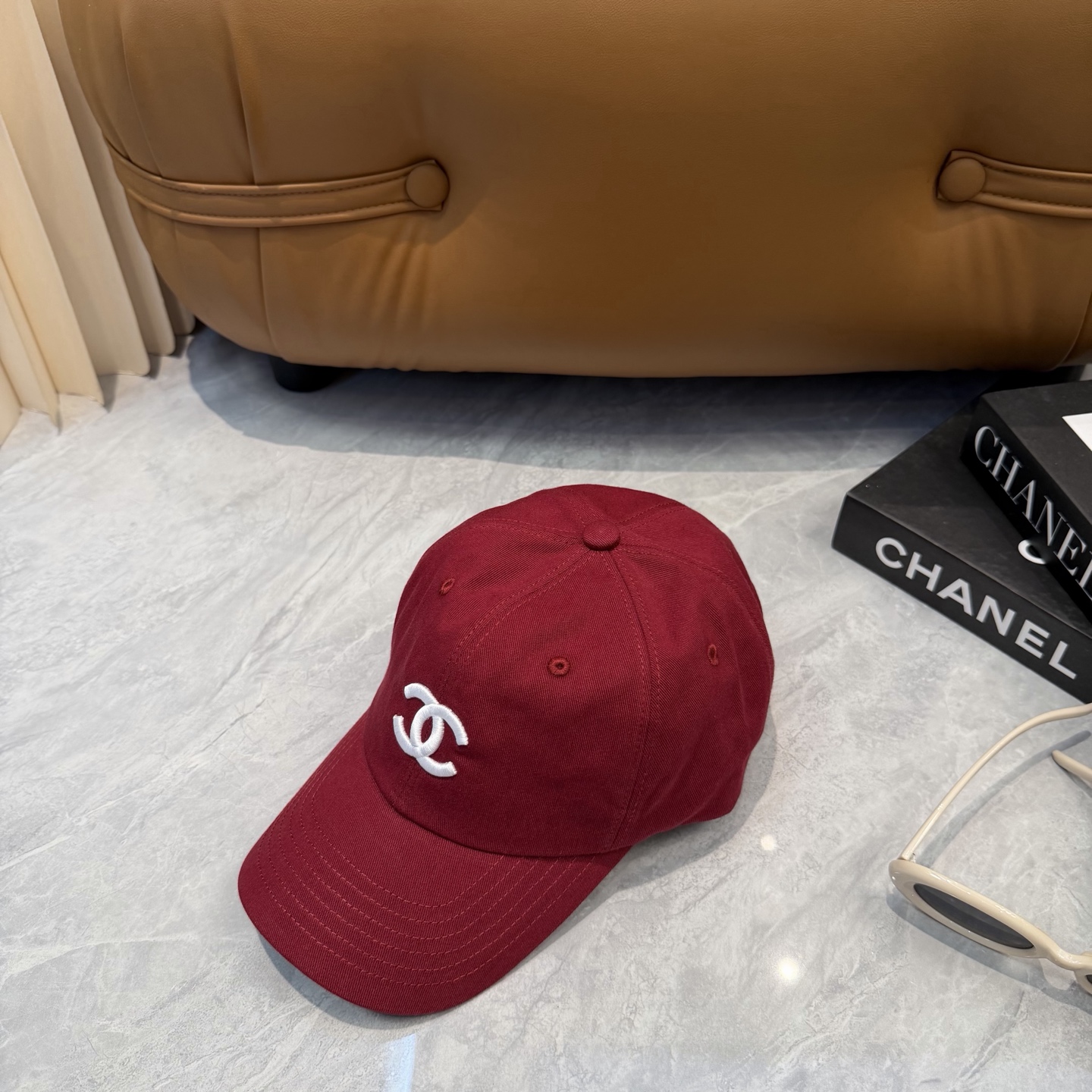 Chanel高仿棒球帽女士休閒百搭經典雙C刺繡潮流款| 10 Chanel高仿棒球帽女士休閒百搭經典雙C刺繡潮流款